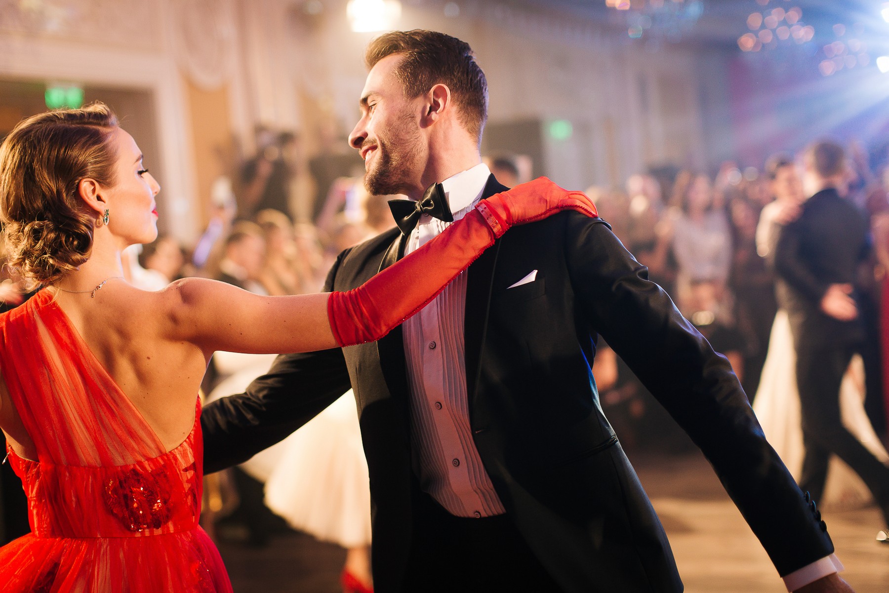 Александра Иванова, Макс Леонов