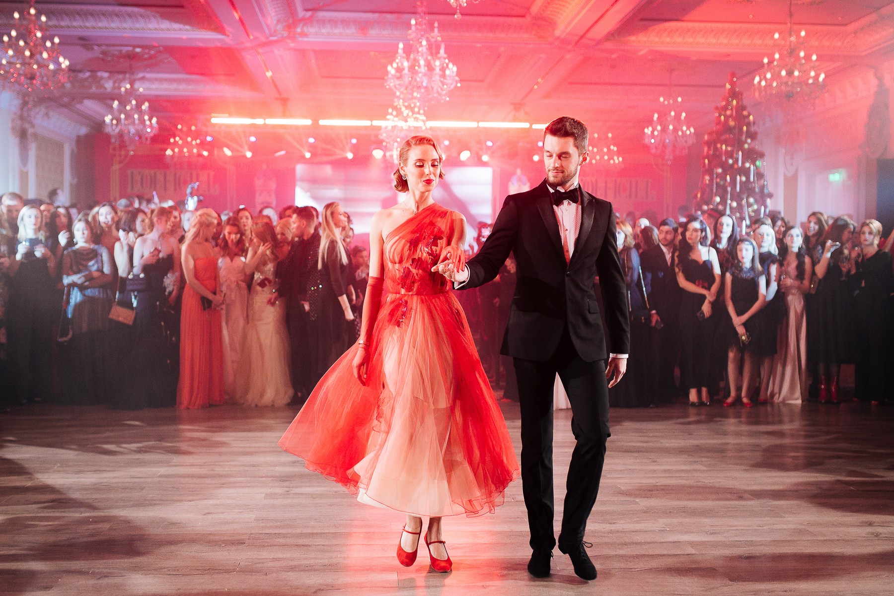 Александра Иванова, Макс Леонов