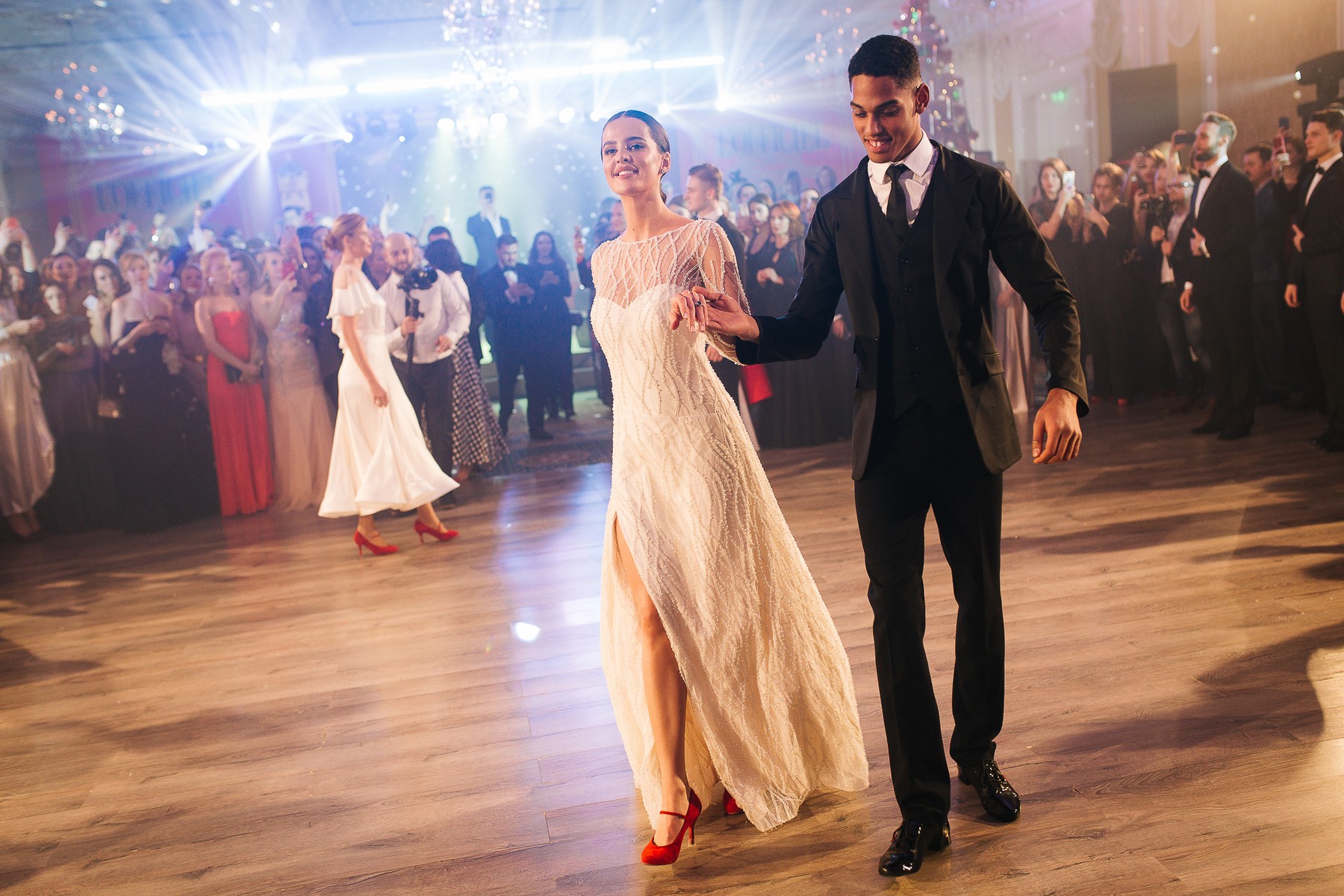 Анна Андрес, Макс Ежов