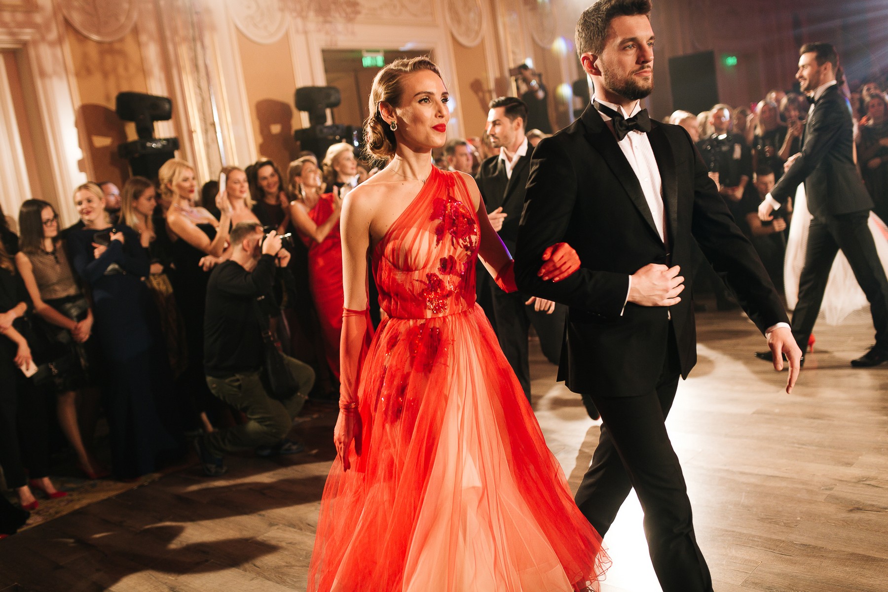 Александра Иванова, Макс Леонов