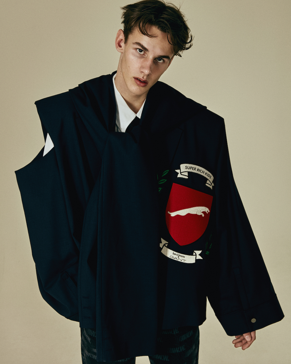  Пиджак Filippa Agaton, рубашка Our Legacy, галстук Thom Browne, джинсы Wood Wood