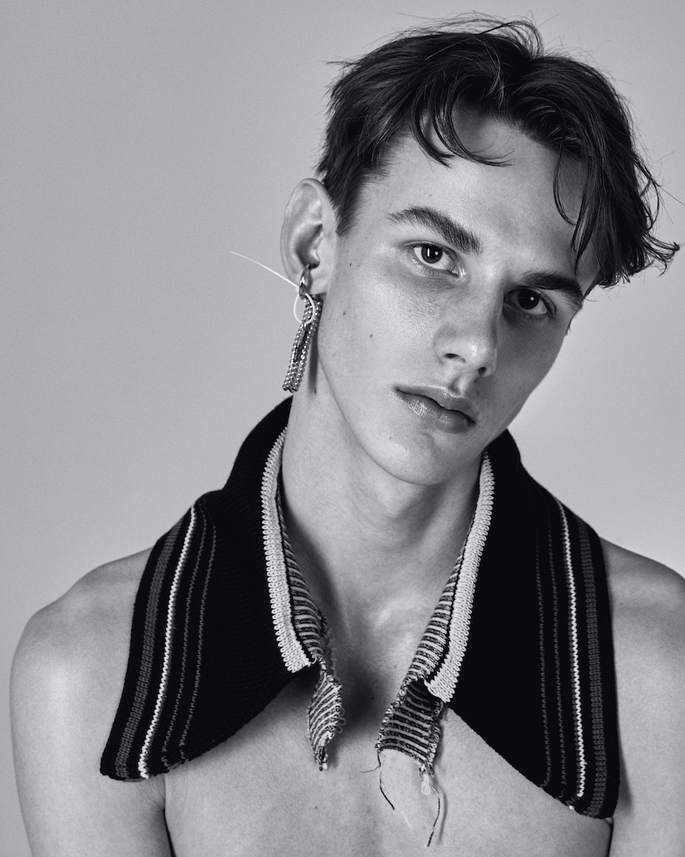 Воротник Our Legacy, серьга Acne Studios  