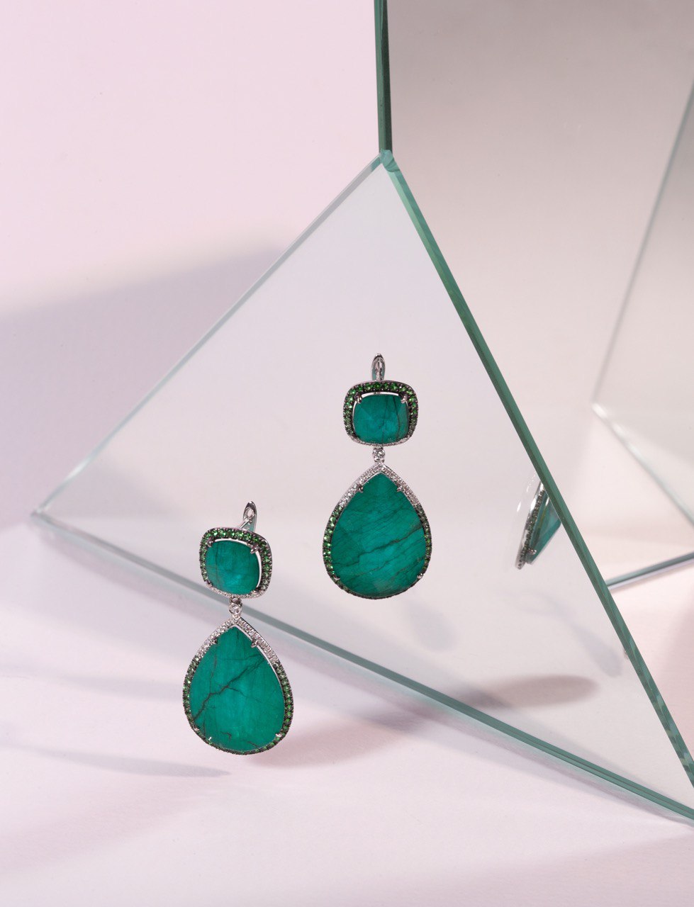 Сережки саб-бренду ZARINA FINE з колекції BY ROMAN BAYAND, золото, діаманти, смарагд та цаворит