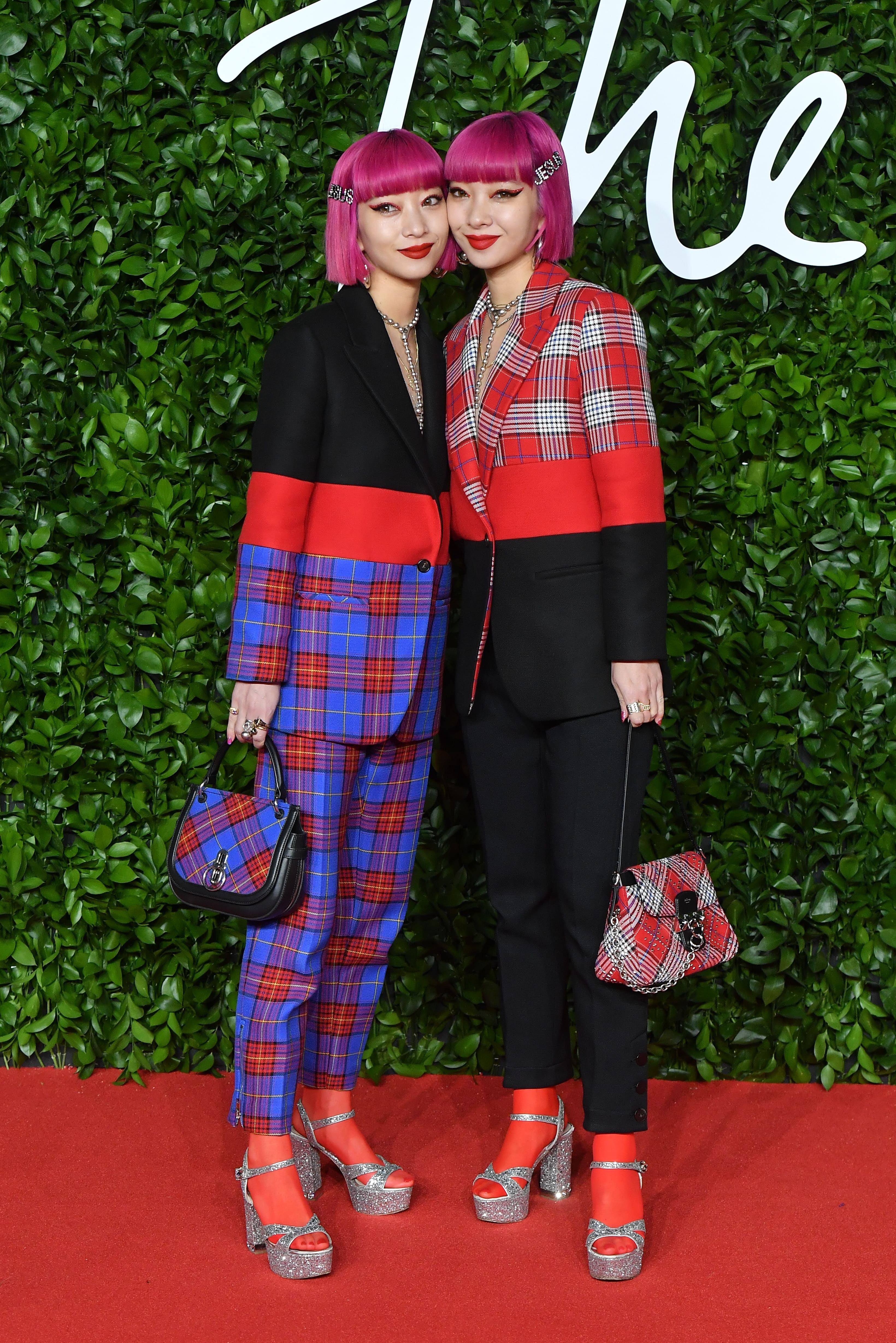 Эми и Ая Сузуки