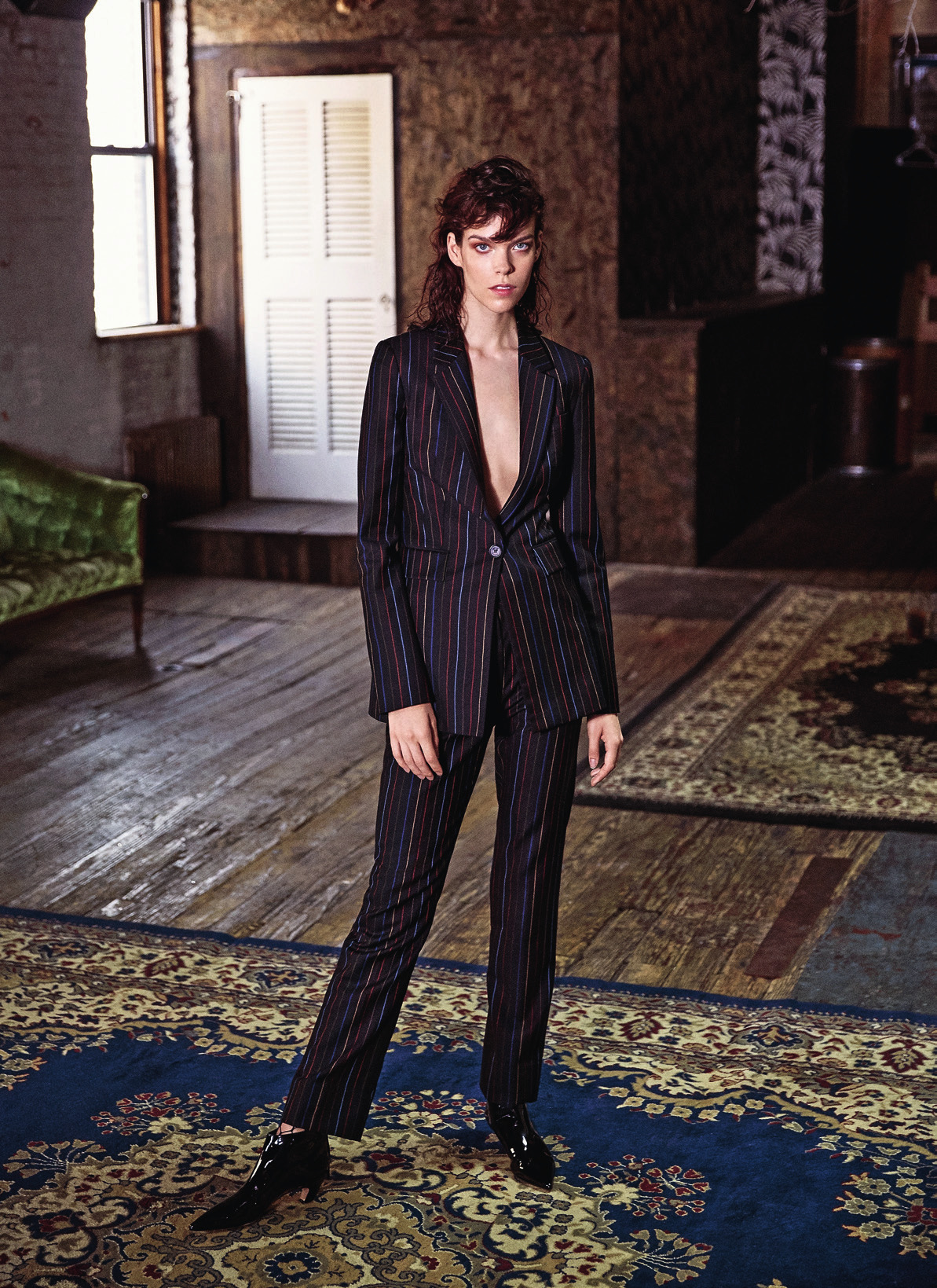 Пиджак, брюки GIVENCHY, ботильоны CHRISTIAN DIOR