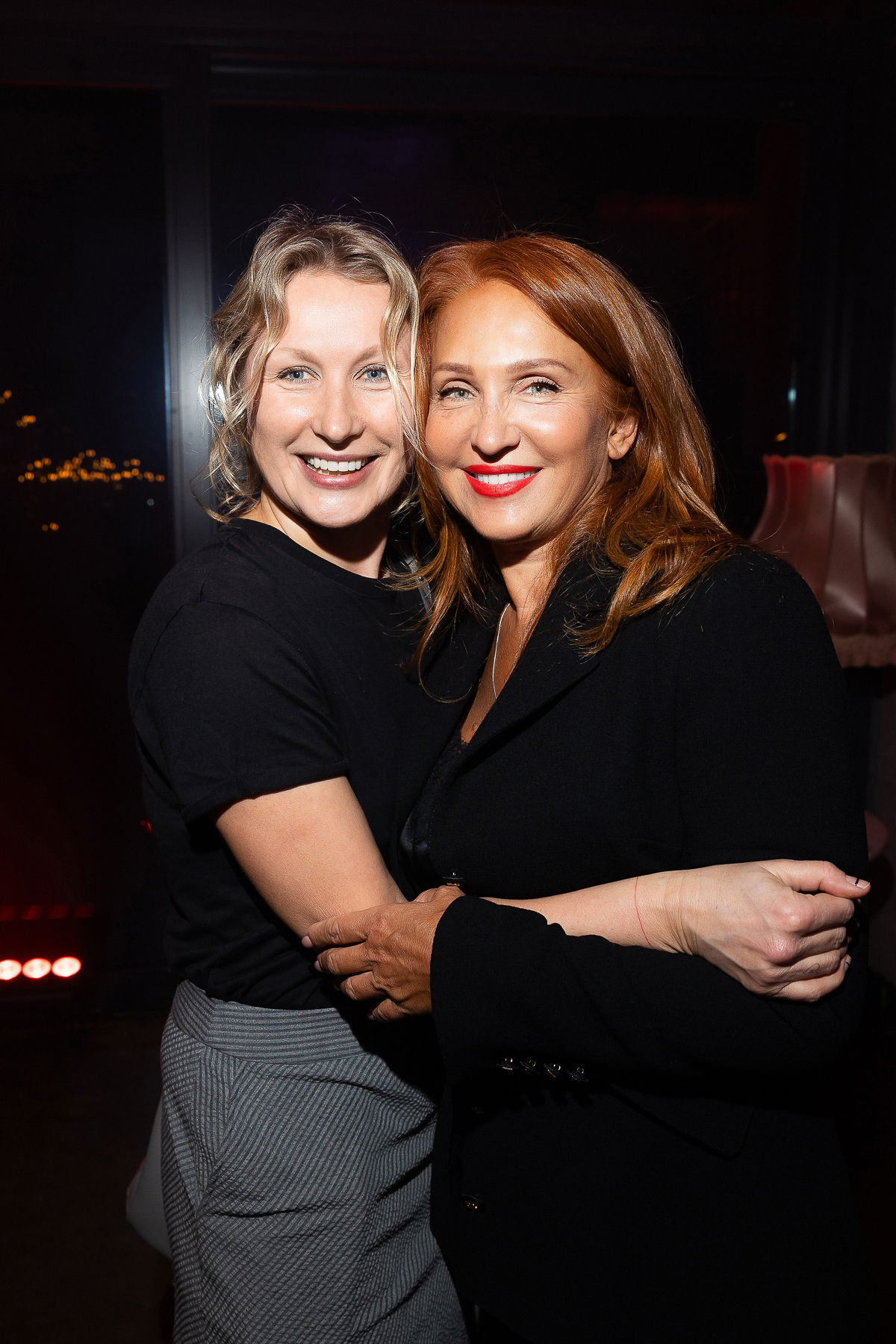 Слева Ольга Козловская 