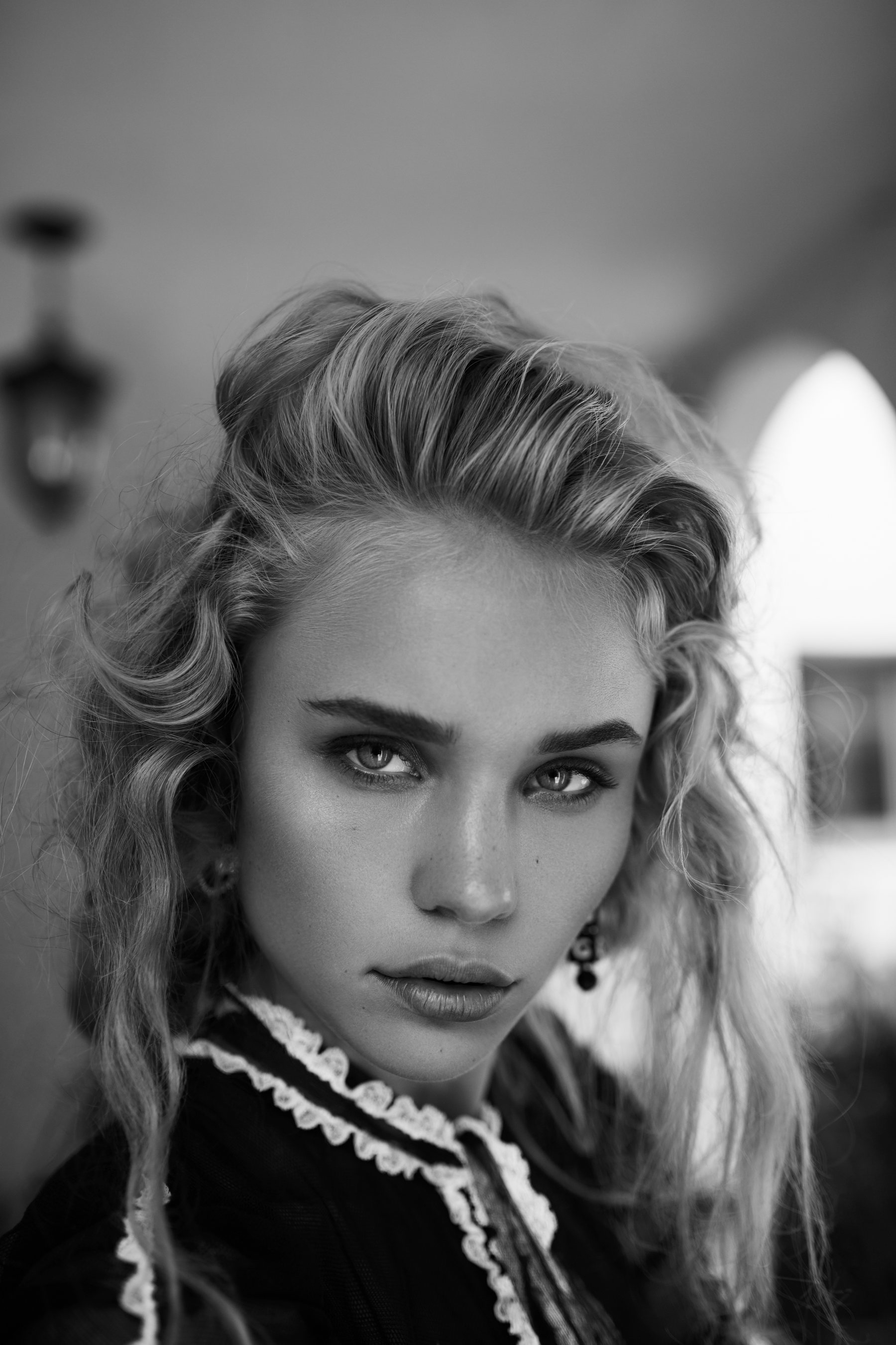 Шифоновое платье, серьга DOLCE & GABBANA