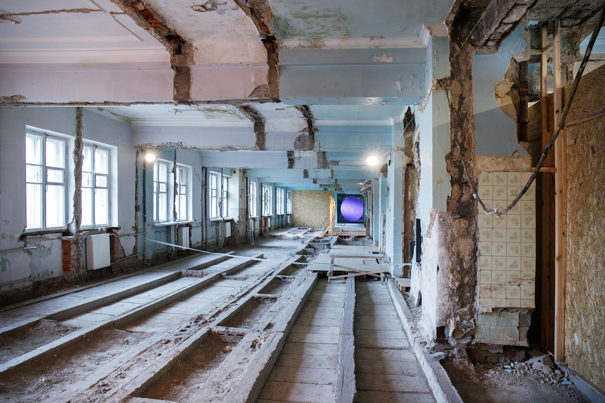 Экспозиция Второй биеннале молодого искусства, Отель Харьков