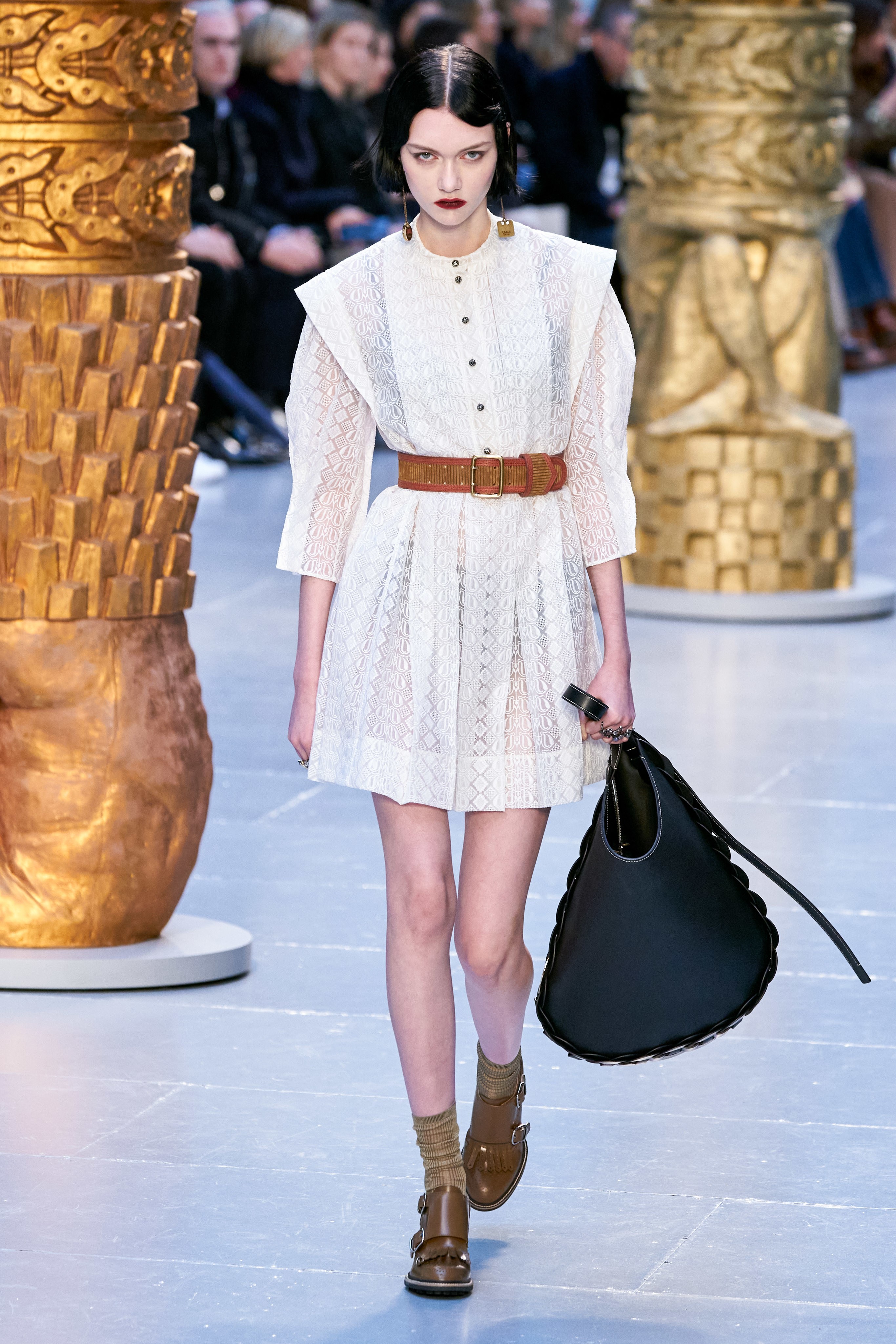 Chloe коллекция. Chloe 2020 осень зима. Показы chloe. Показы chloe. Chloe 2022 осень зима.