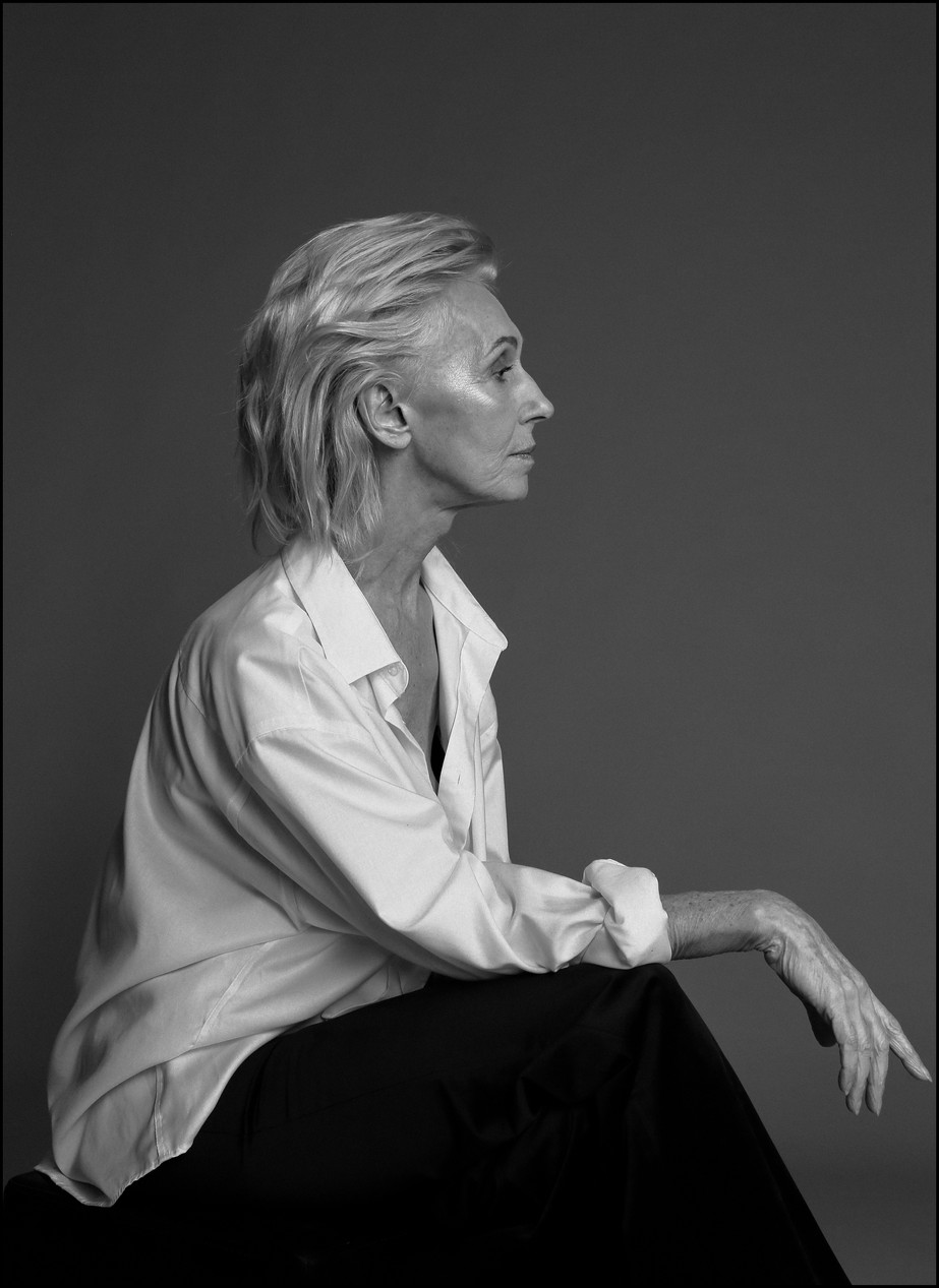 Брюки — Poustovit, рубашка — Saint Laurent