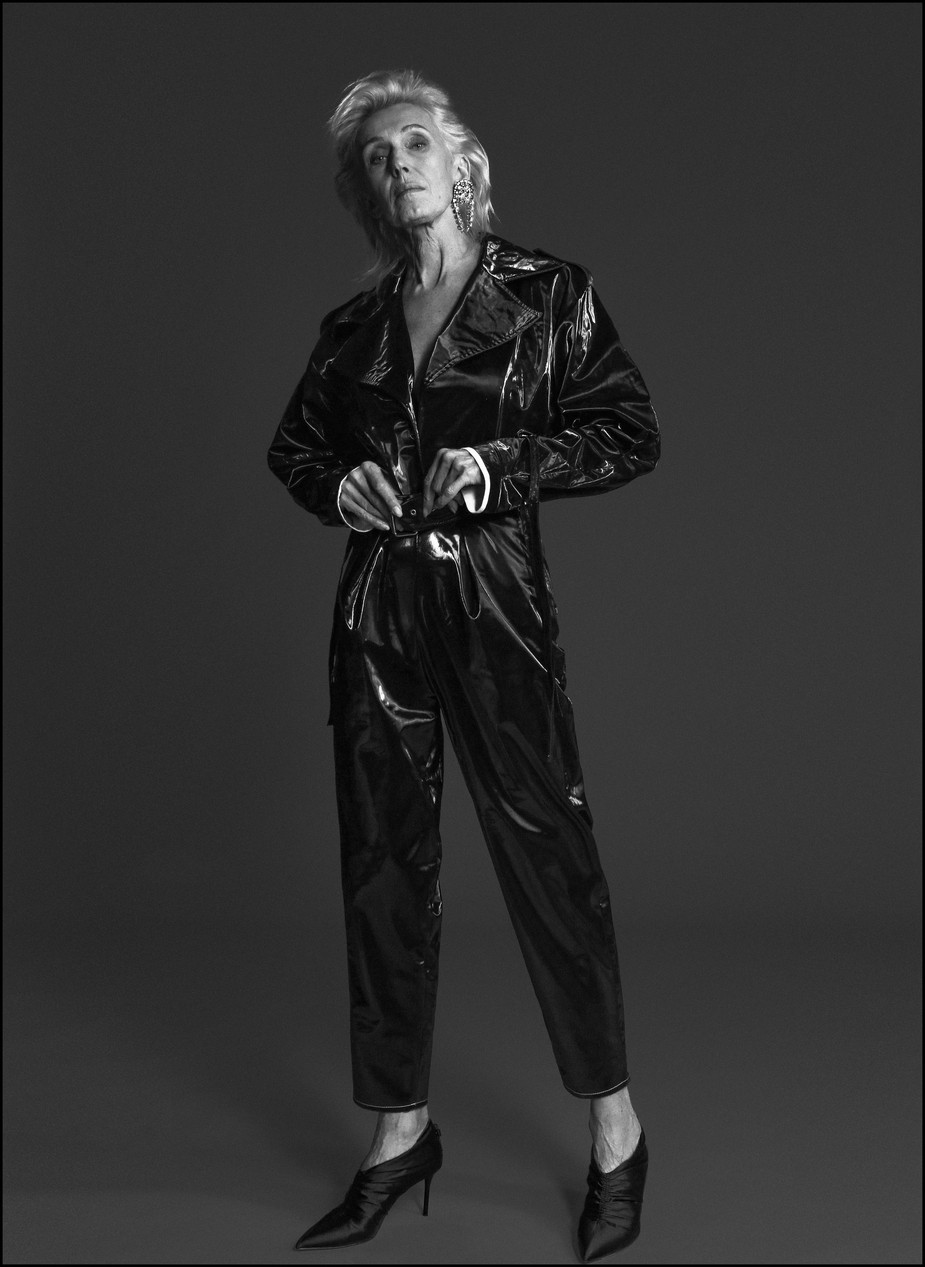 Комбинезон — ANOUKI, серьги — Accentuate jewelry, обувь — Zara