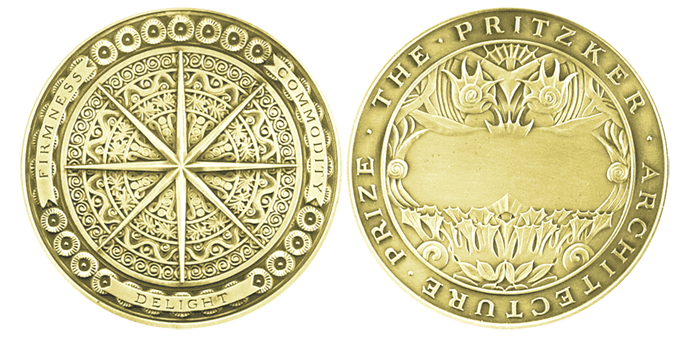 Медаль Прицкеровской архитектурной премии (The Pritzker Architecture Prize). Ее основатель - фонд Hyatt Foundation. Лауреату вручается бронзовая медаль и денежный приз в размере $100 тыс.