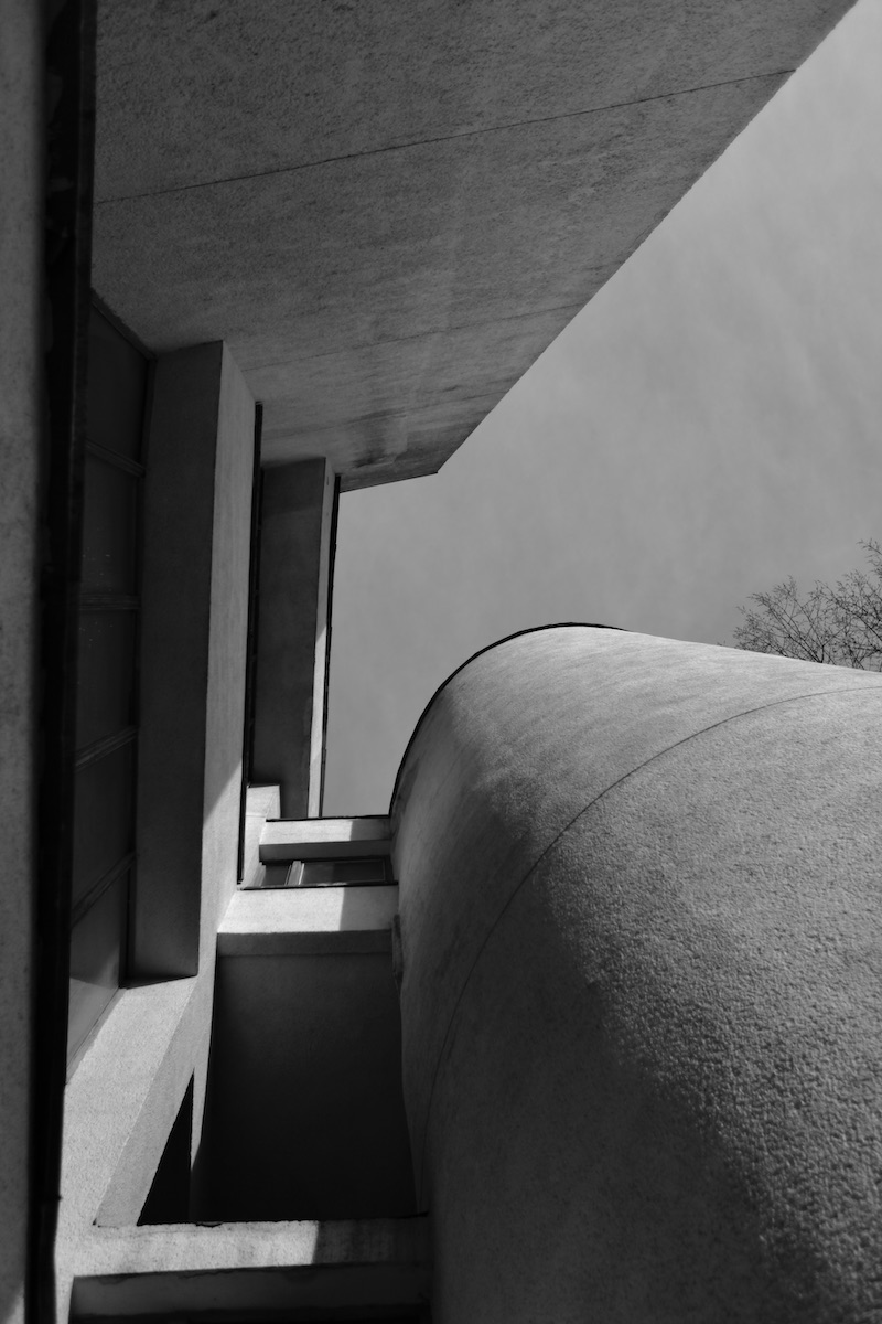  Будівля факультету фізики Київського національного університету імені Тараса Шевченка (Михайло Будиловський у співавторстві з Вадимом Ладним, Л. Коломійцем, Ю. Москальцем)