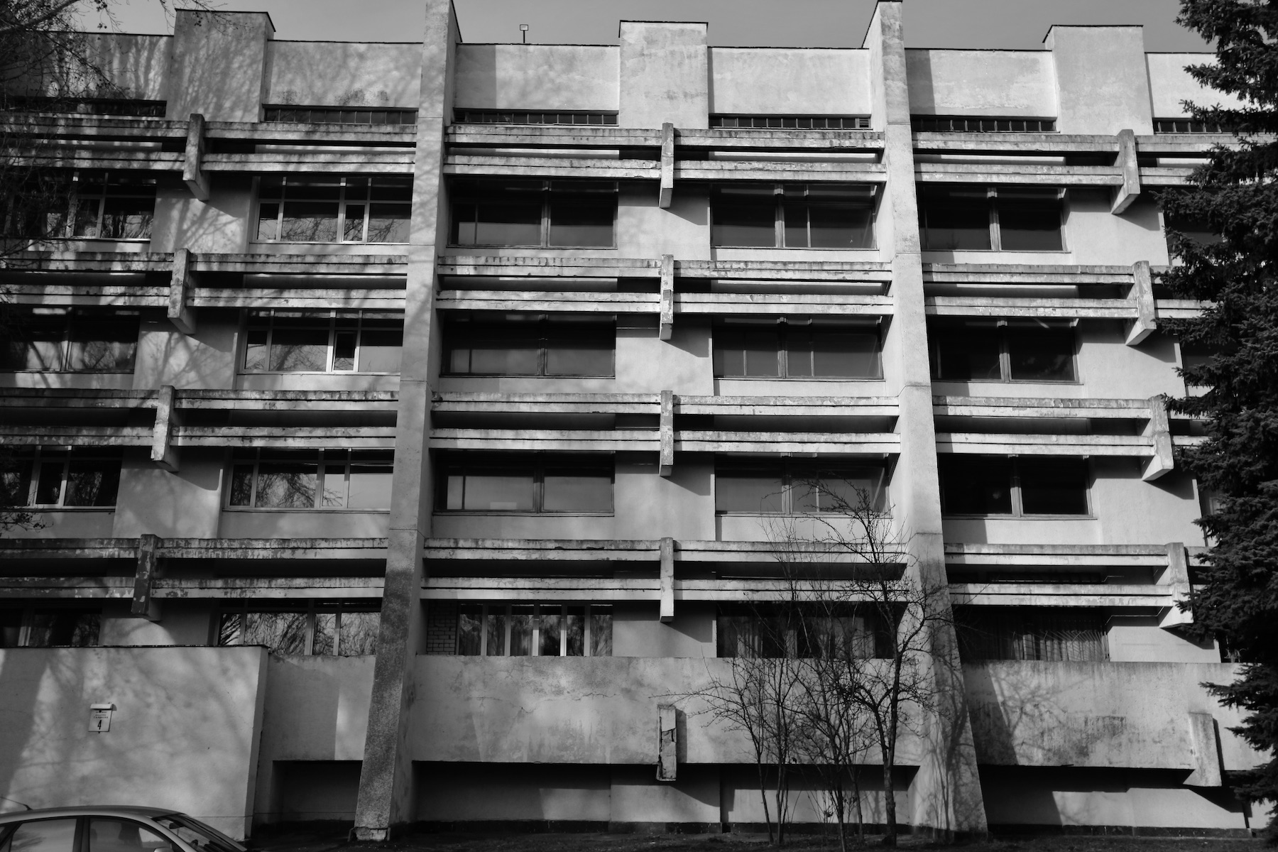  Будівля факультету фізики Київського національного університету імені Тараса Шевченка (Михайло Будиловський у співавторстві з Вадимом Ладним, Л. Коломійцем, Ю. Москальцем)