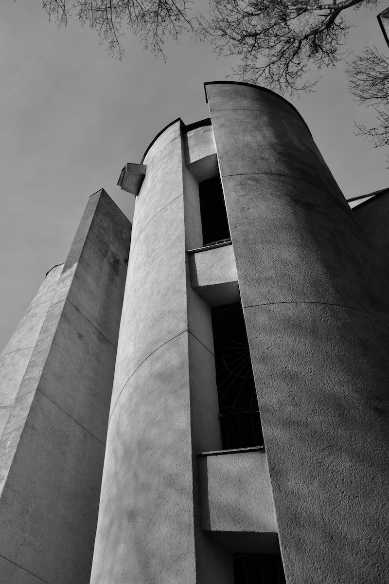  Будівля факультету фізики Київського національного університету імені Тараса Шевченка (Михайло Будиловський у співавторстві з Вадимом Ладним, Л. Коломійцем, Ю. Москальцем)