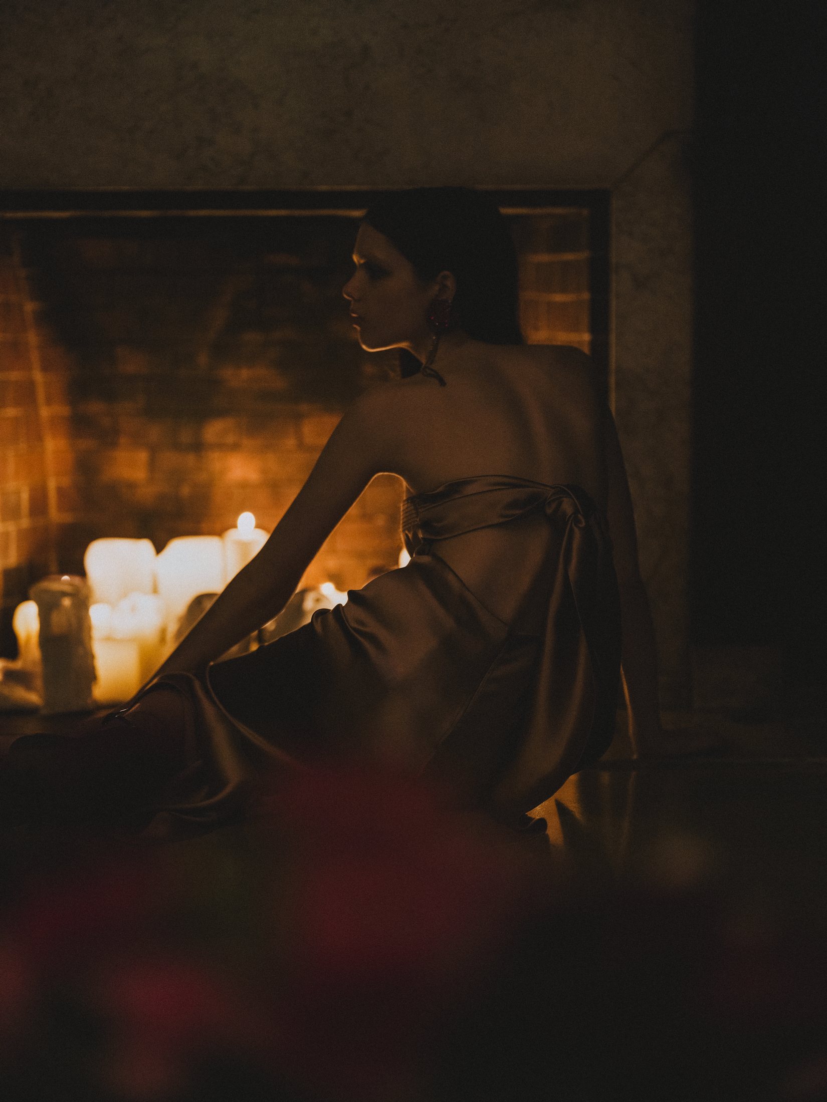 Платье Salvatore Ferragamo, клипса Studio Nebo