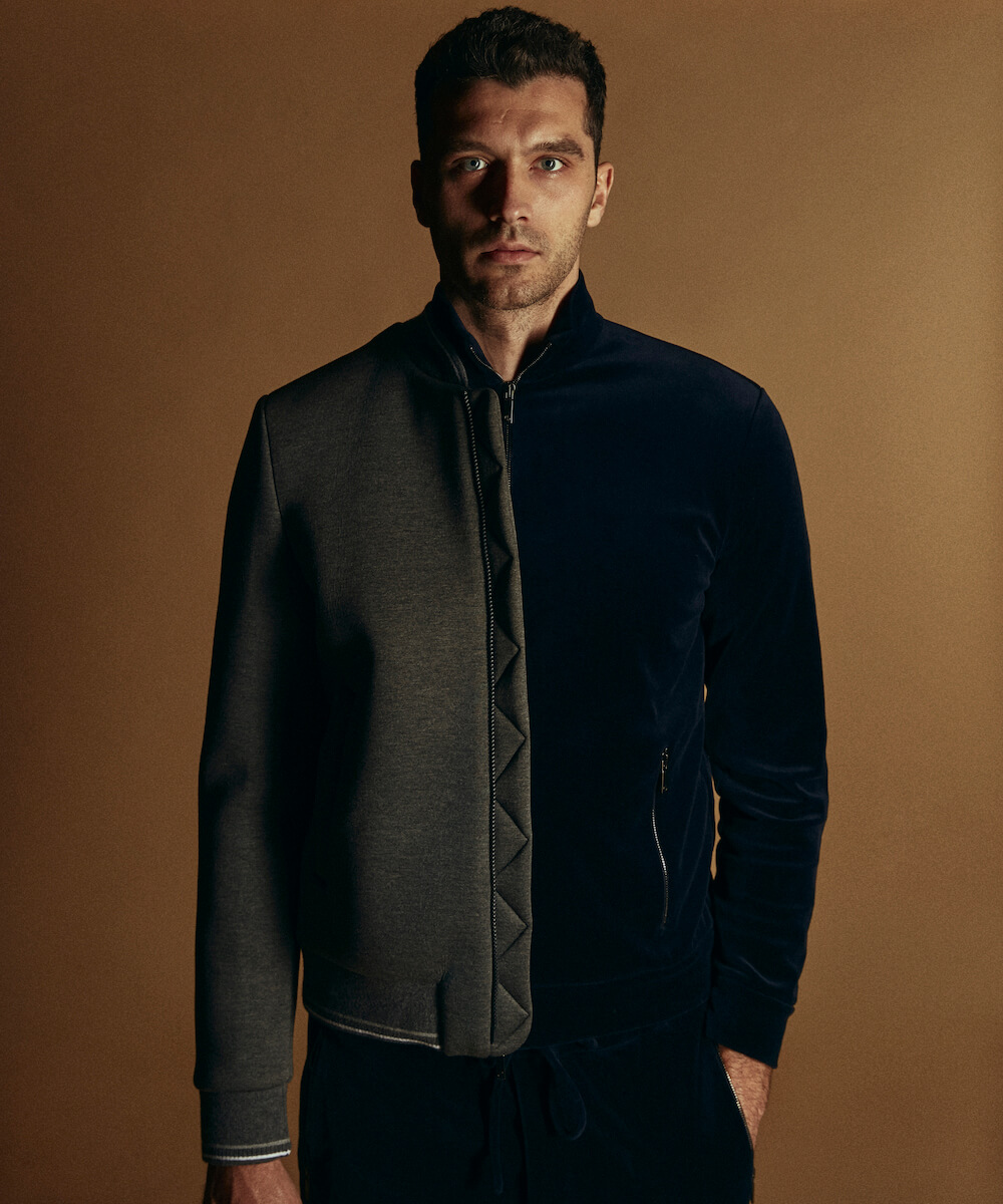 Куртка HERNO, костюм GIORGIO ARMANI