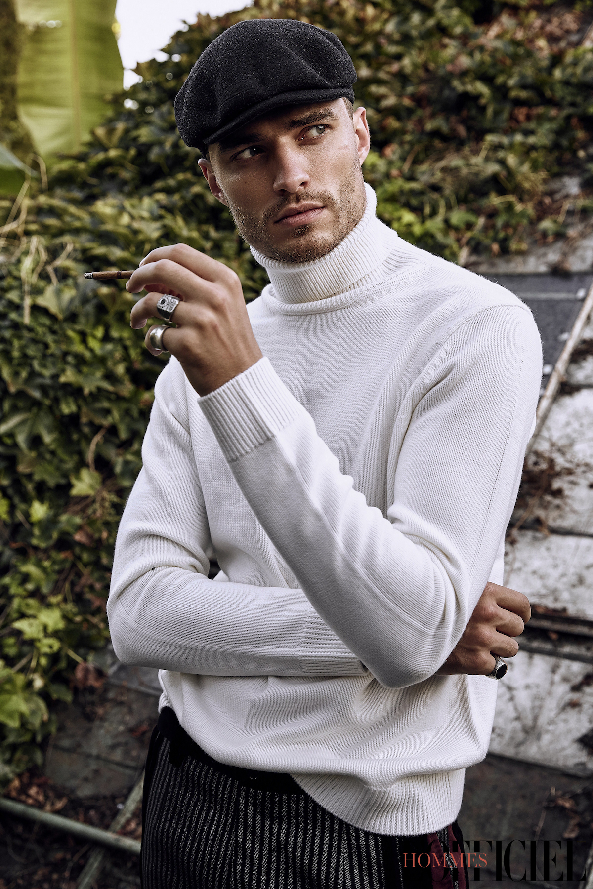 Водолазка Sandro, брюки Dolce & Gabbana, кепи собственность модели