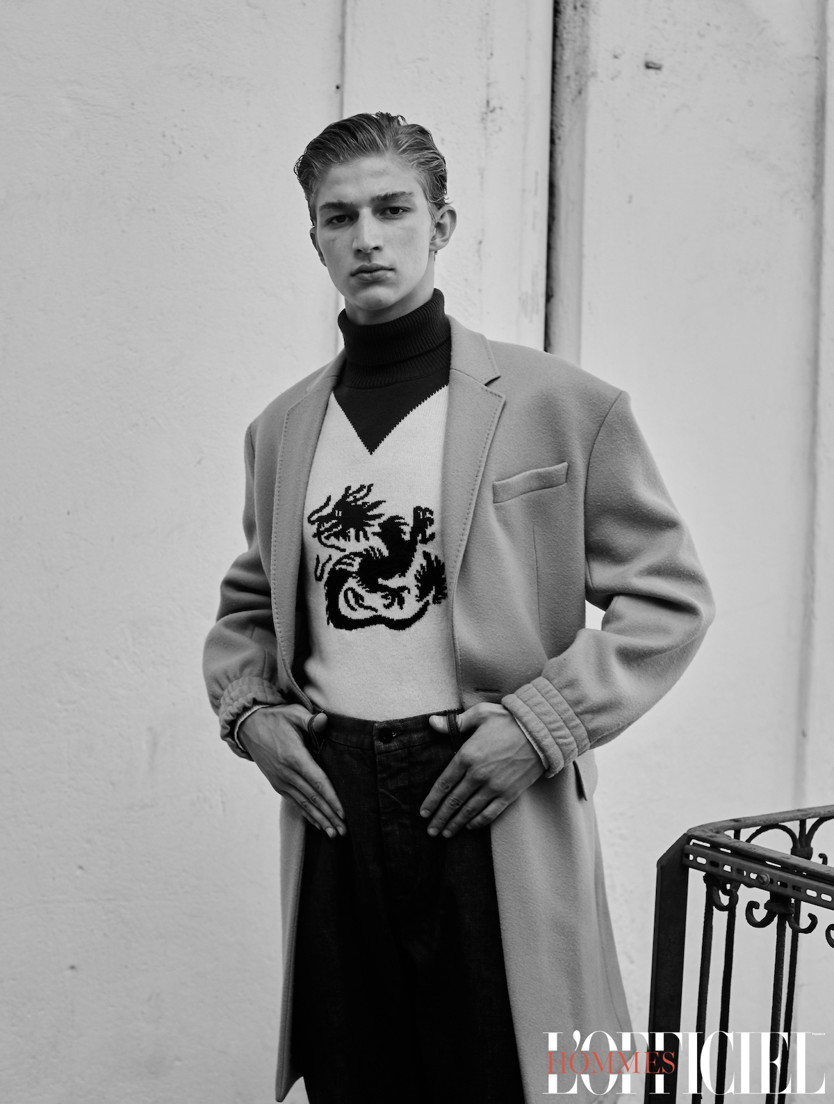 Пальто и свитер – Kenzo, джинсы Pence 1979