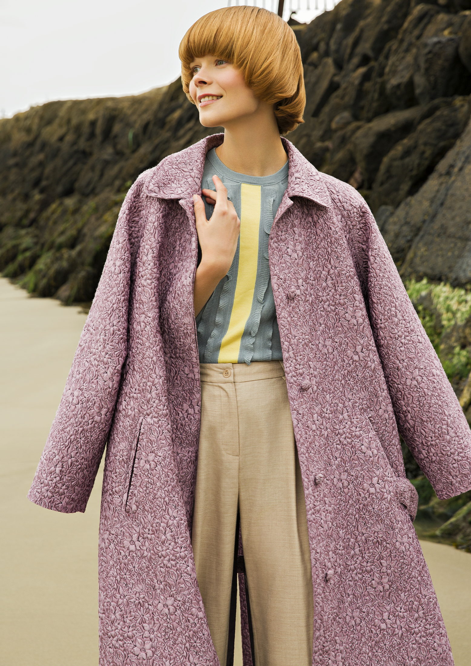 Пальто Malene Oddershede Bach, топ Prada, брюки WtR London