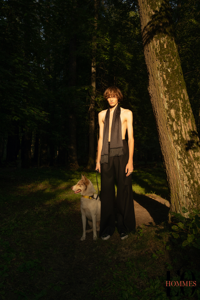 Брюки Botega Veneta, гастук Saint Laurent, кроссовки Golden Goose