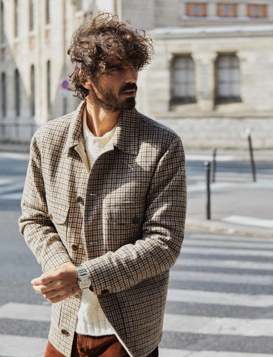 Поло, свитер, куртка, брюки — Tod’s, часы Santos De Cartier, Cartier 