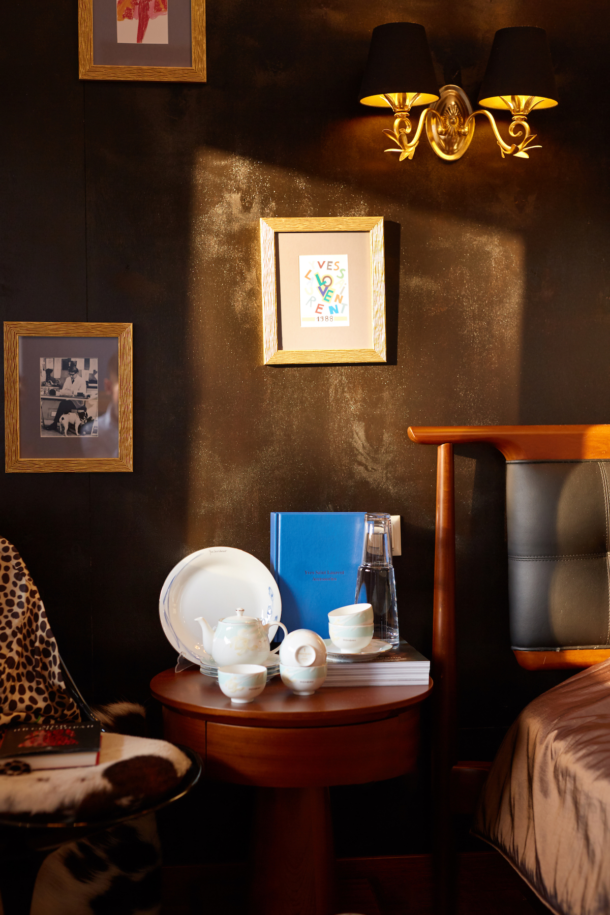 Блюдо и чайный комплект, произведенные Yamaka, YSL La Maison 