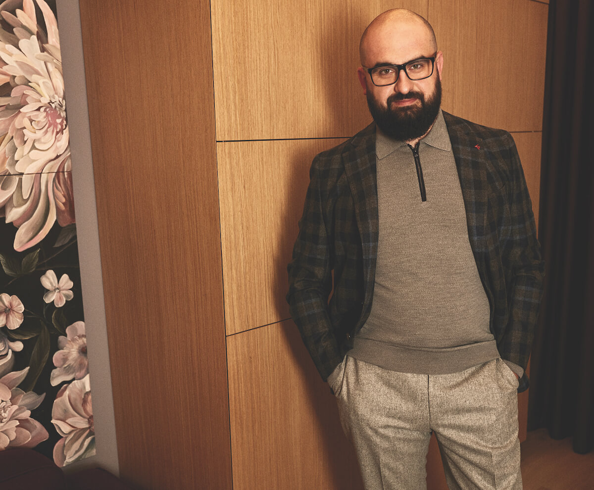 На Евгении Пилецком: пиджак, поло, брюки, Isaia 