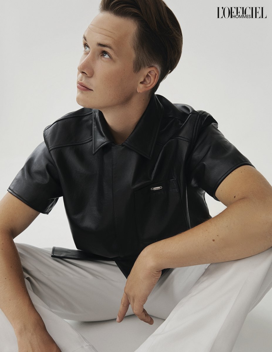 Рубашка, 032C. Брюки, THEORY (Helen Marlen Mandarin) При создании образа использован лак для волос, STMNT