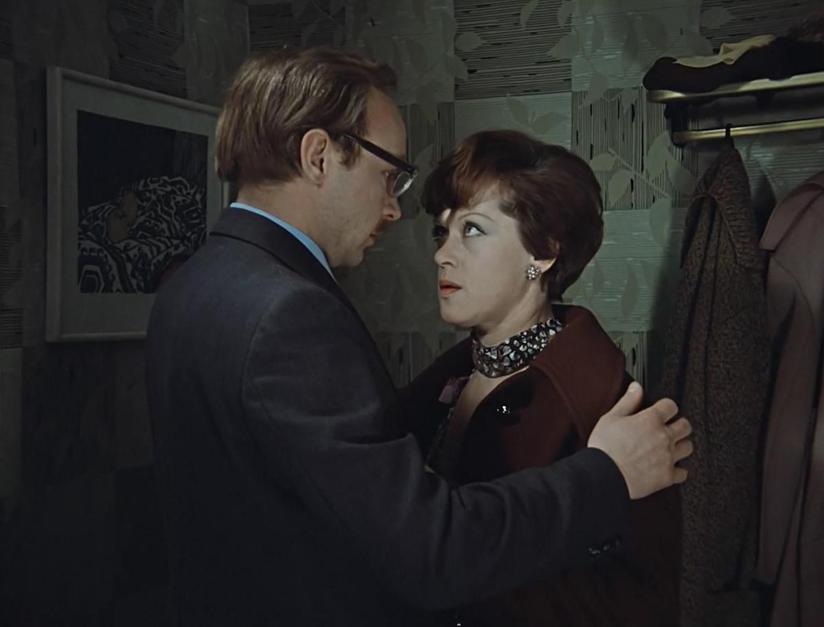 Алиса Фрейндлих и Андрей Мягков в фильме «Служебный роман» 1977 год