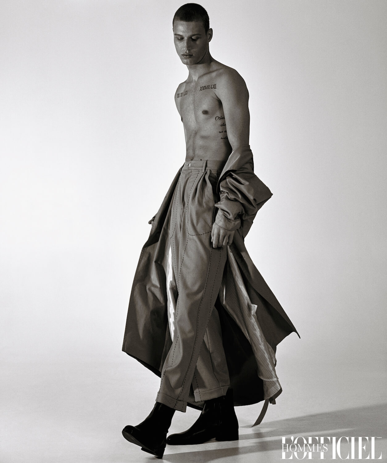 Брюки FROLOVMAN, тренч LL BY LITKOVSKAYA, ботинки COS 