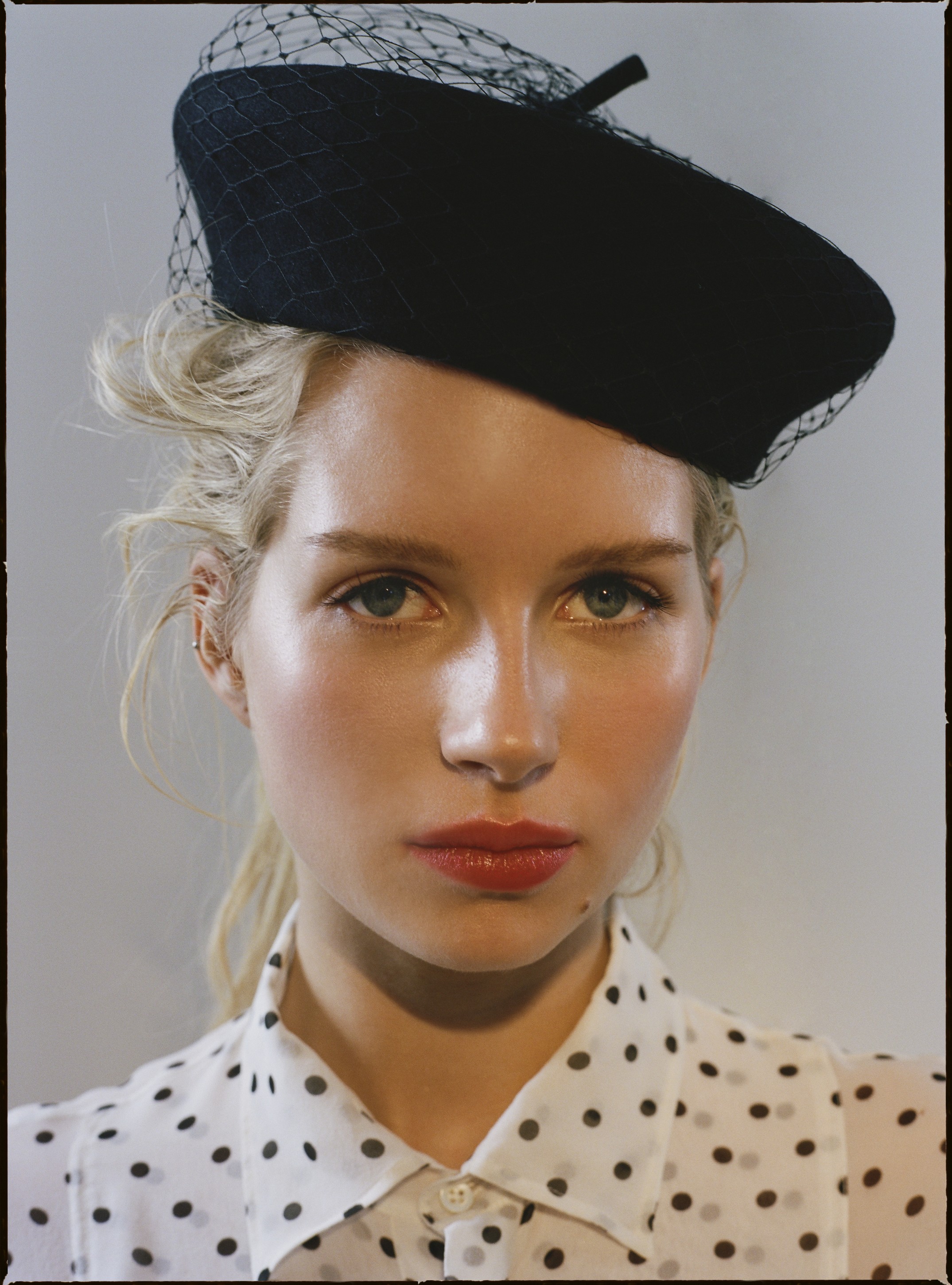 Берет и блуза DIOR