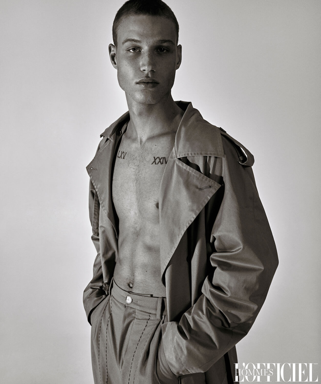 Брюки FROLOVMAN, тренч LL BY LITKOVSKAYA