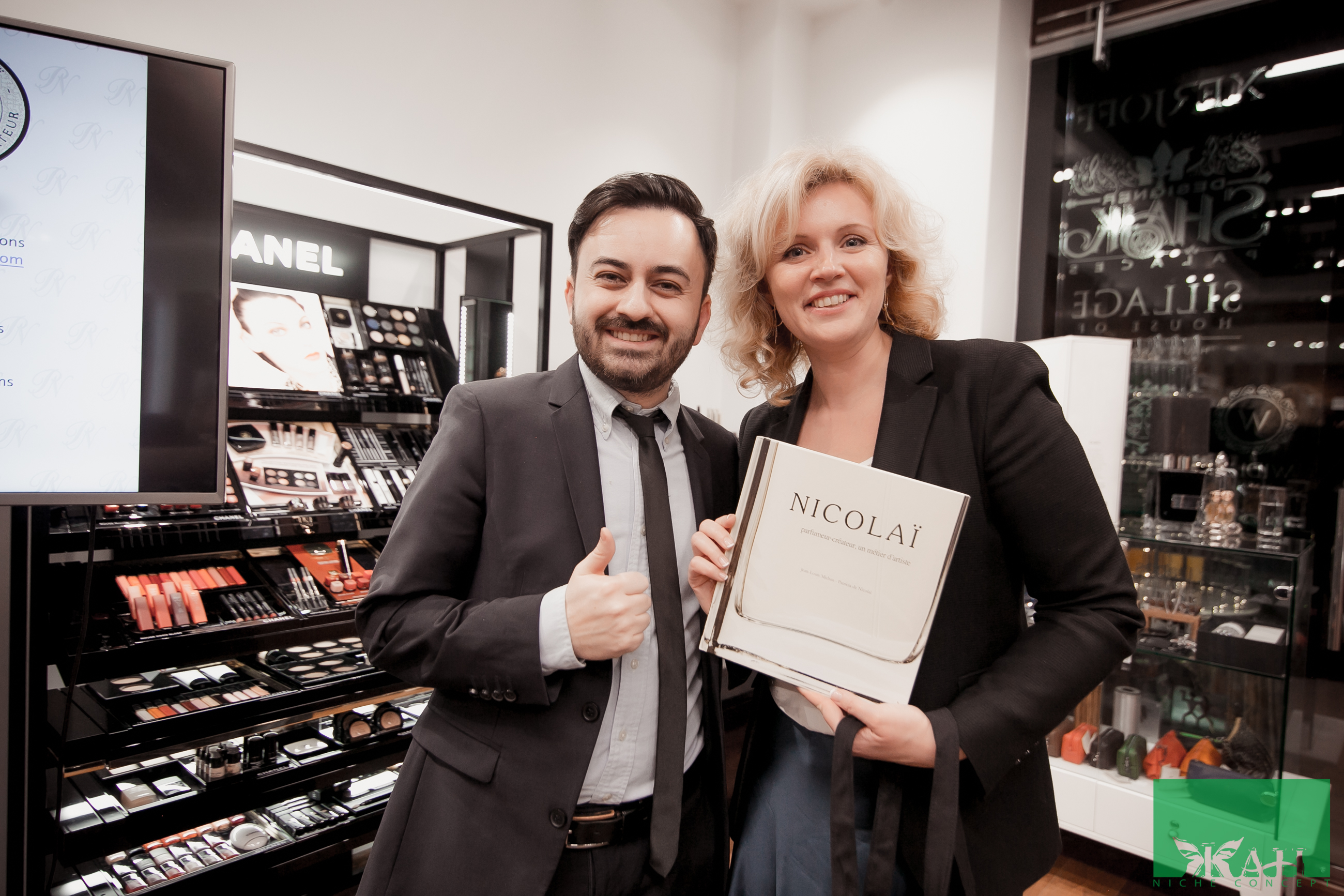 Демьен Флинн, Елена Запорожская