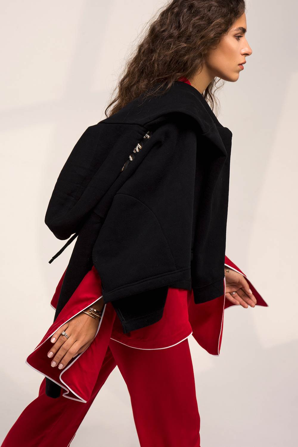 Пижама: Sleeper. Свитшот: Lala Berlin