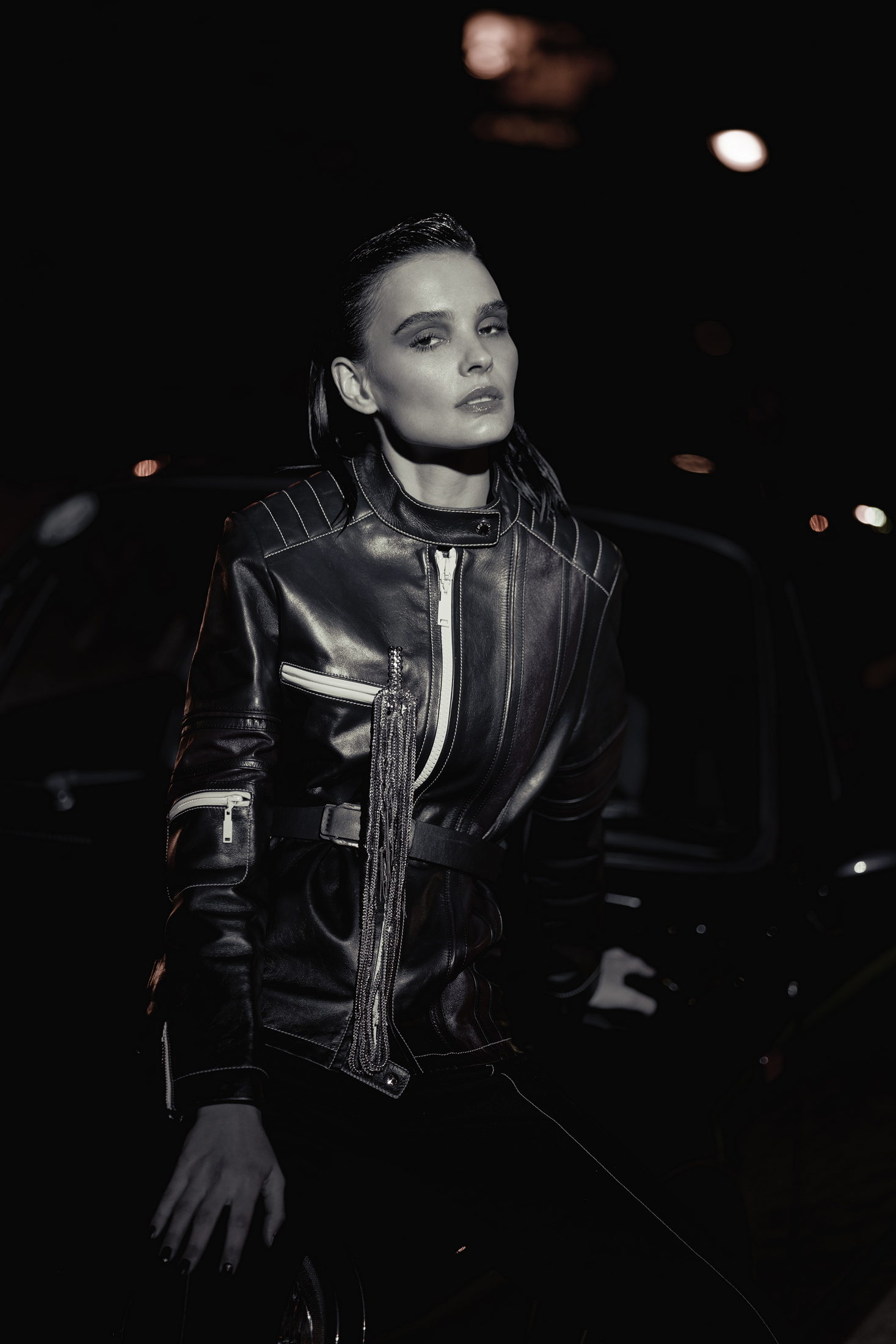 Жакет, пояс, брошки, брюки Louis Vuitton 