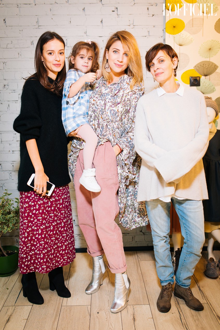 Анастасия Тонконог, Катя Сильченко, Виктория Фиалко