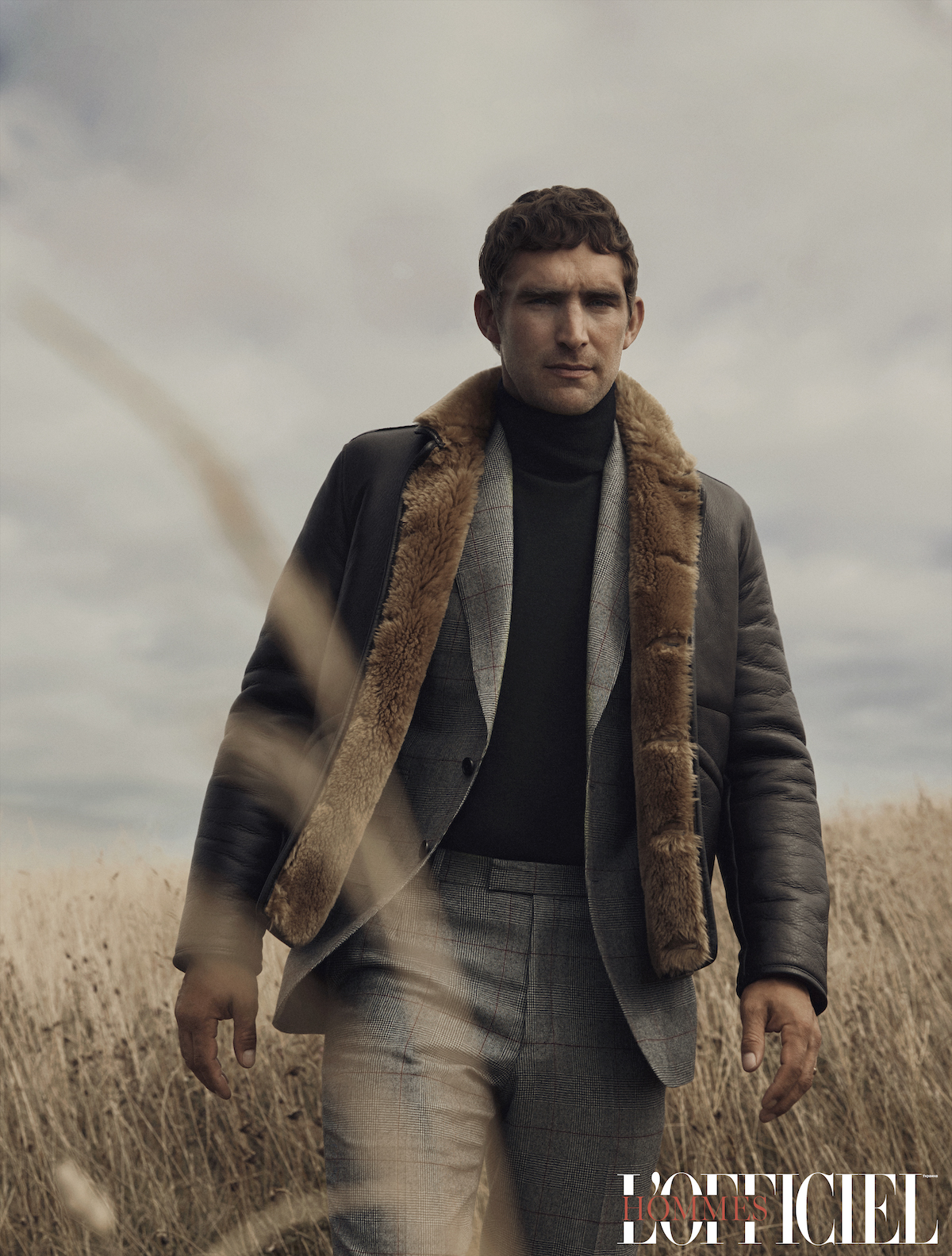 Дубленка YMC, костюм и гольф – Gieves & Hawkes,  ботинки Versace