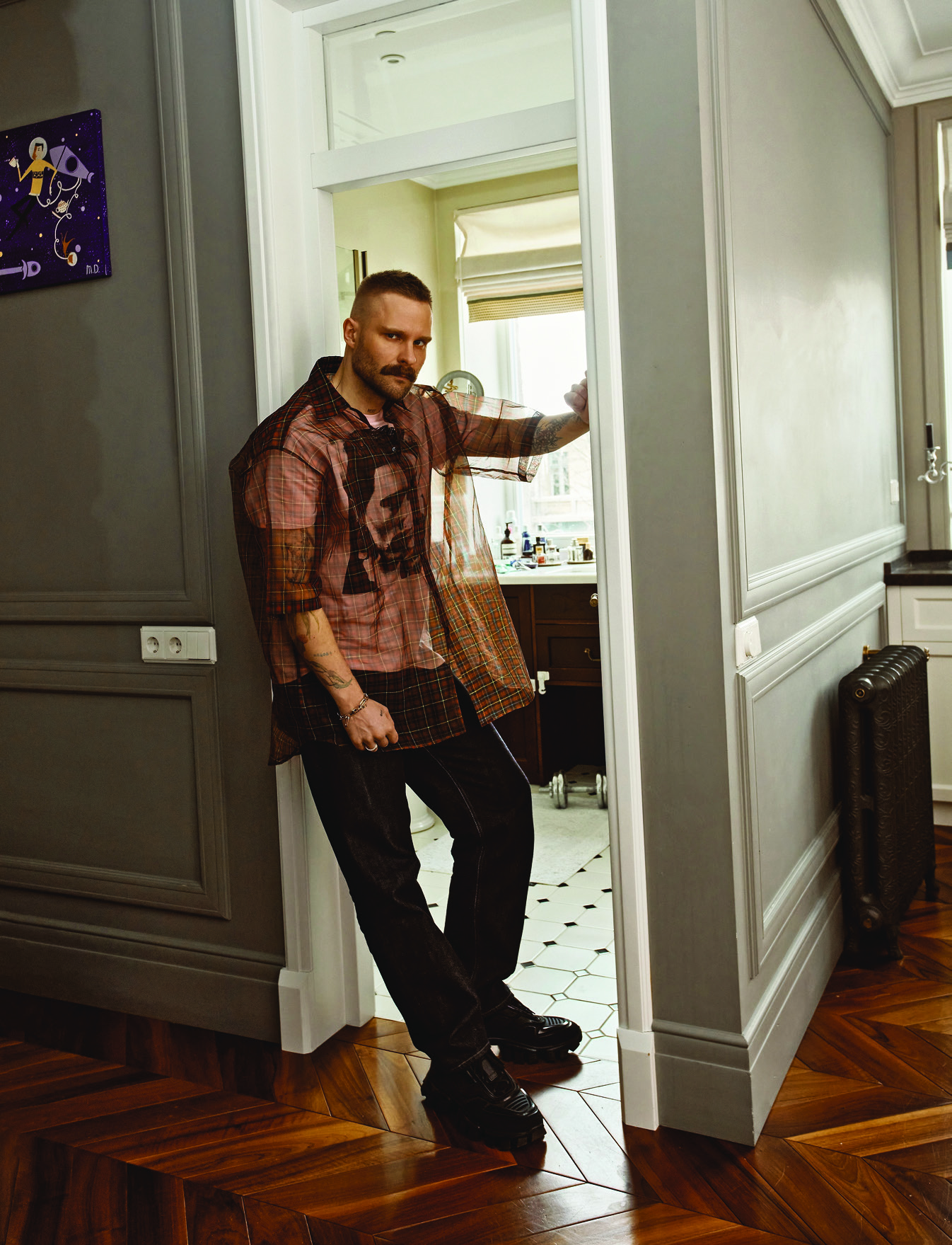 Рубашка с футболкой — Raf Simons, джинсы Jil Sander, кроссовки Prada