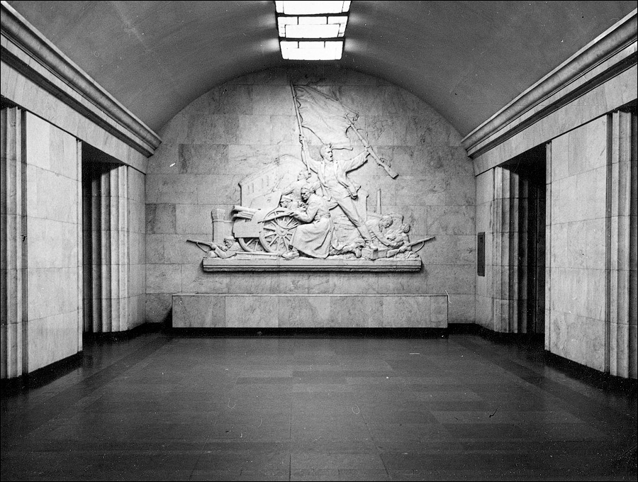 Холл станции метро «Арсенальная»