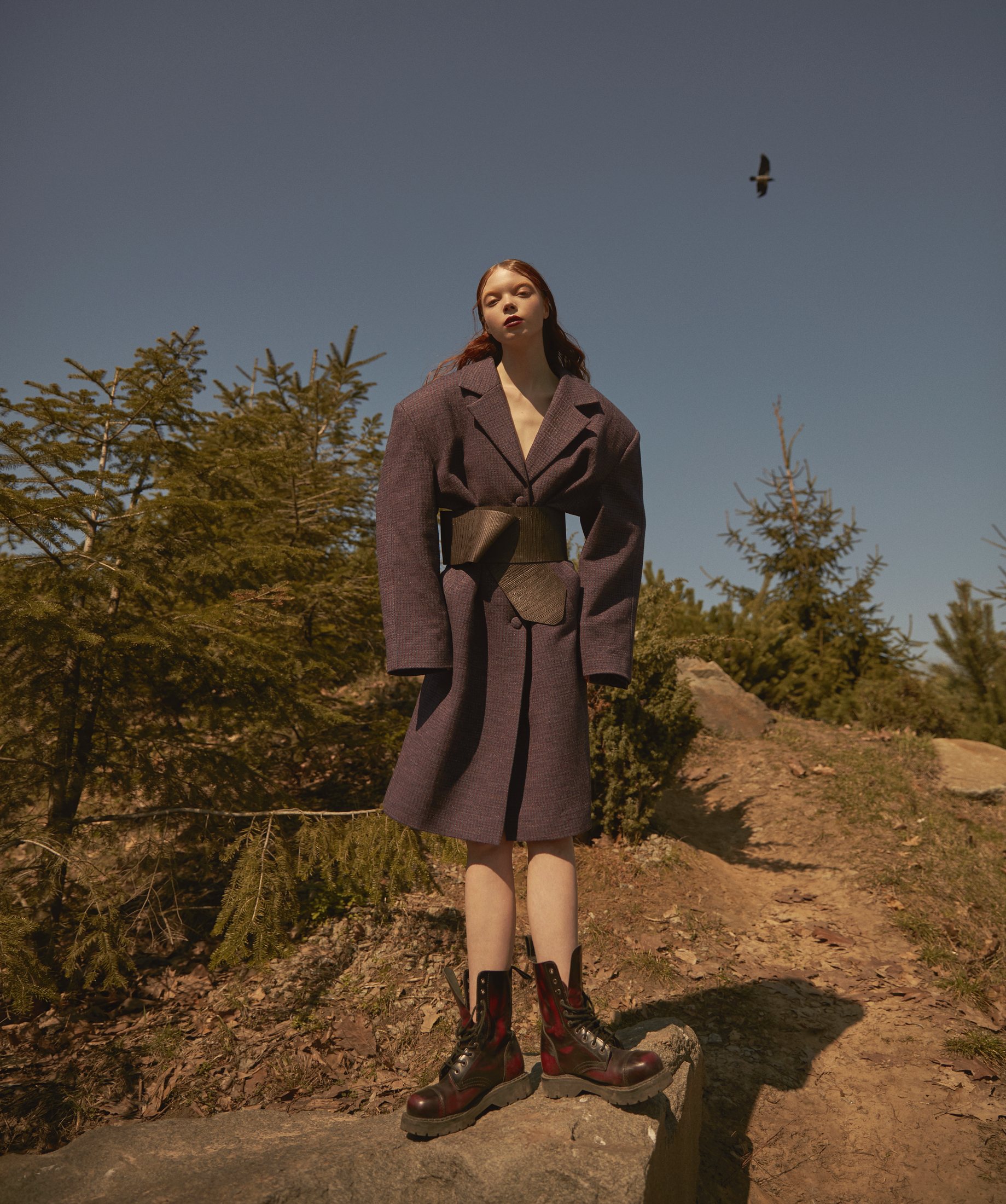 Пальто CHAKSHYN  Пояс, A.F.VANDEVORST Invoga,  Ботинки собственность модели  