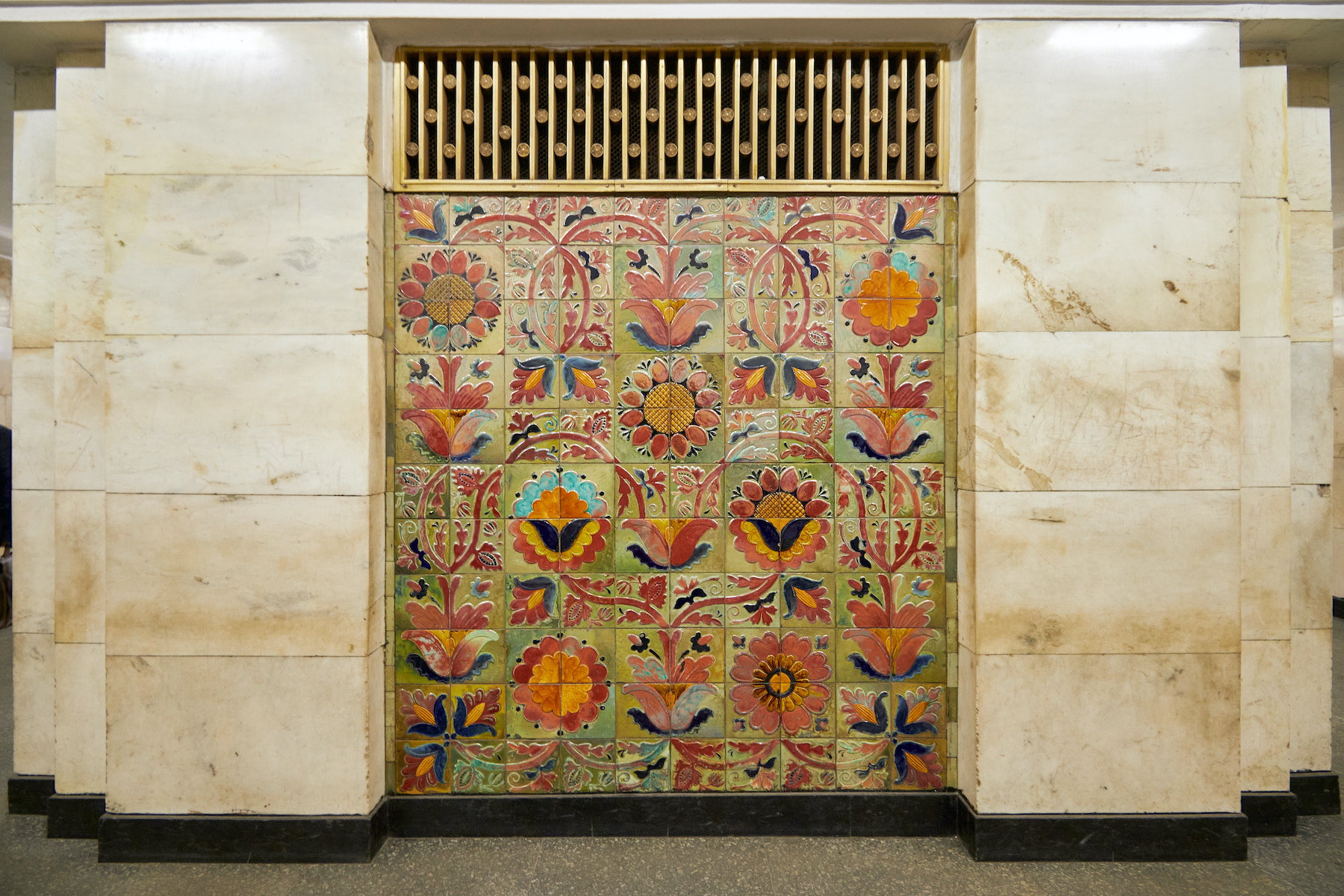 Мотивы мозаичных ковров станции «Крещатик» 