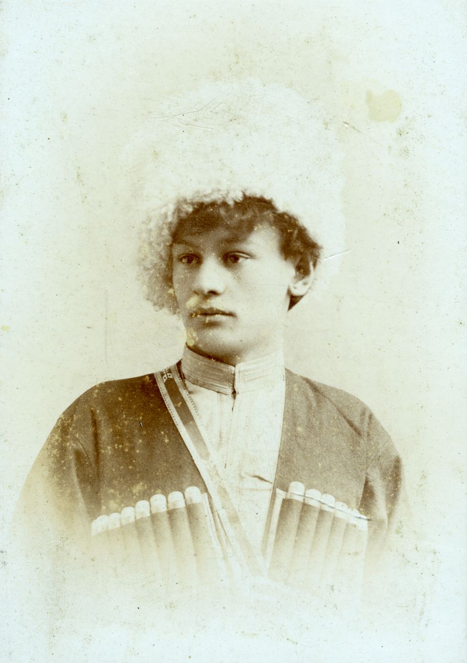 Парубок у святковому вбранні, Миколаїв