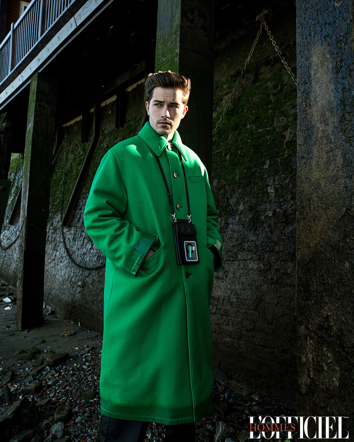 Пальто, брюки, сумка – Prada 