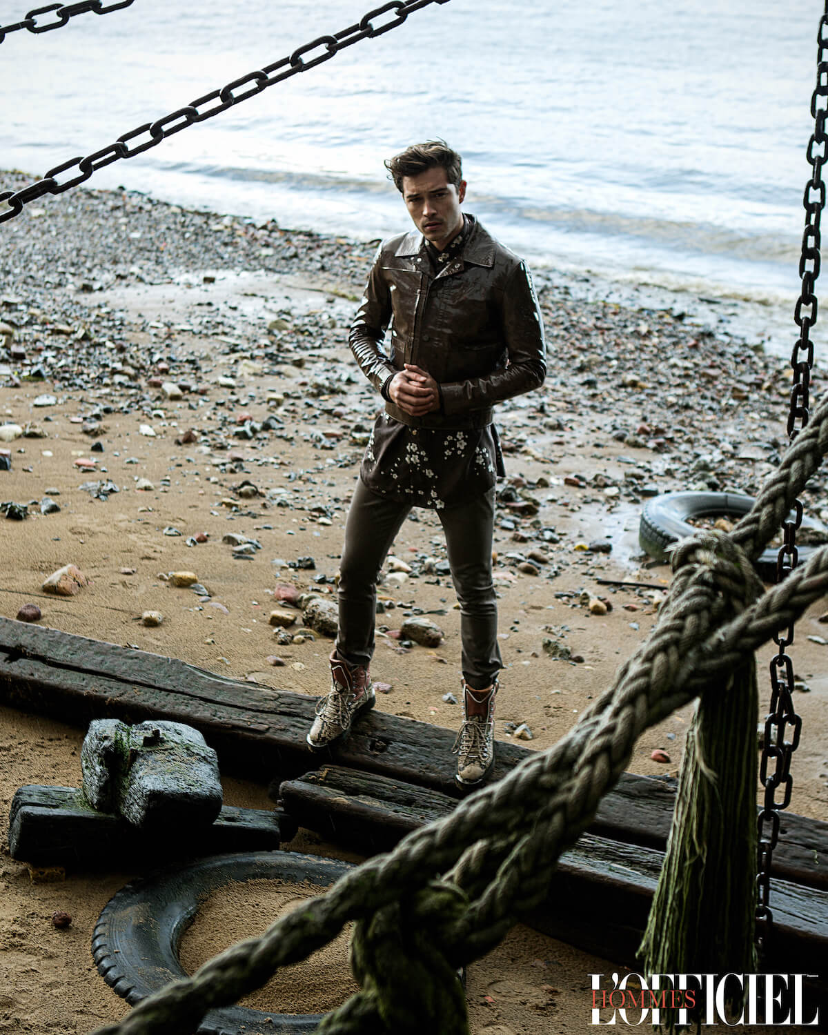 Жакет, брюки, рубашка, ботинки – Louis Vuitton 