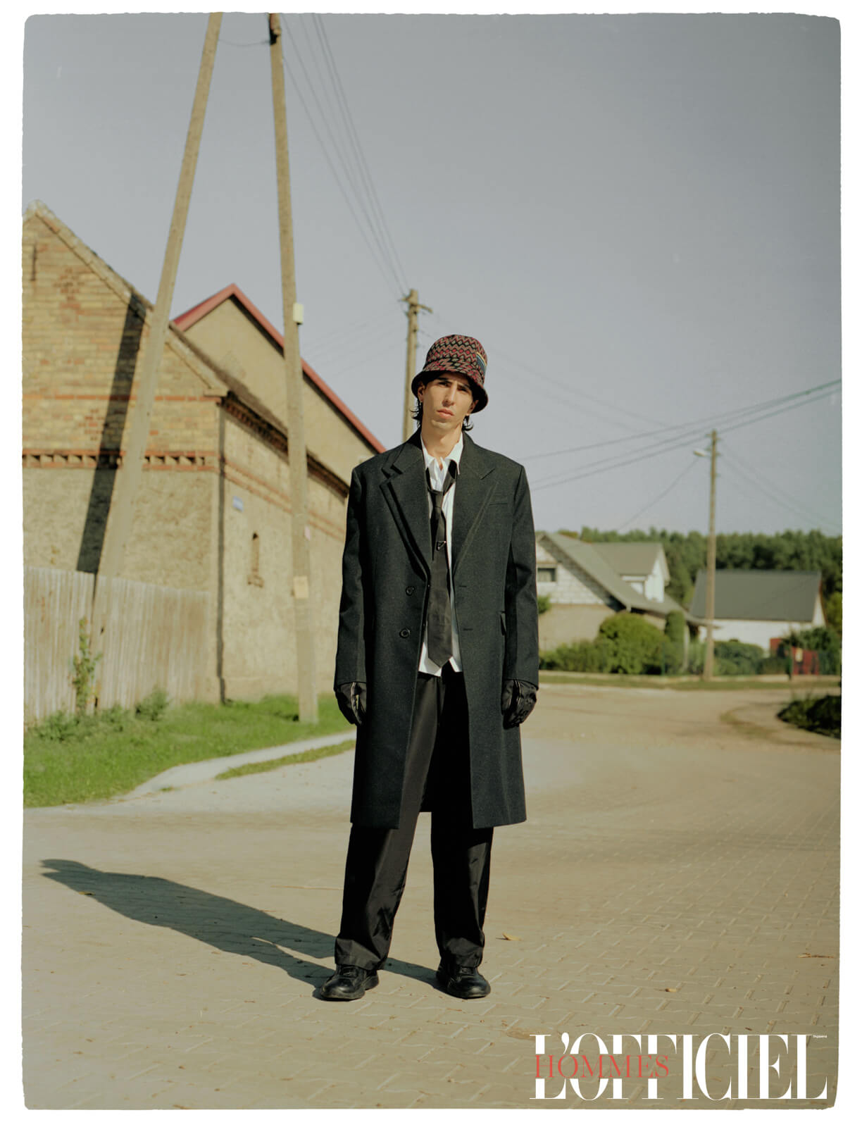 Куртка, пальто, рубашка, брюки, шапка, перчатки и кроссовки – Prada