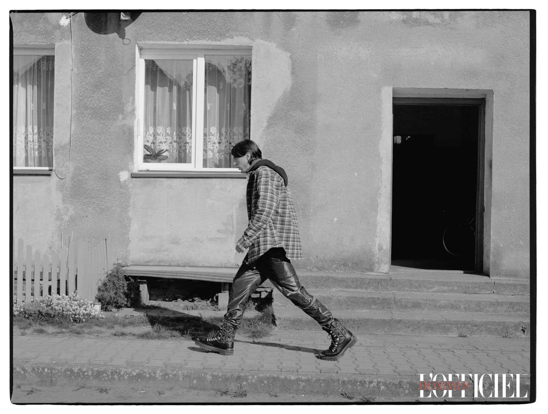 Рубашка с капюшоном Off White @thestore, пуховик, комбинезон и сапоги – Louis Vuitton 