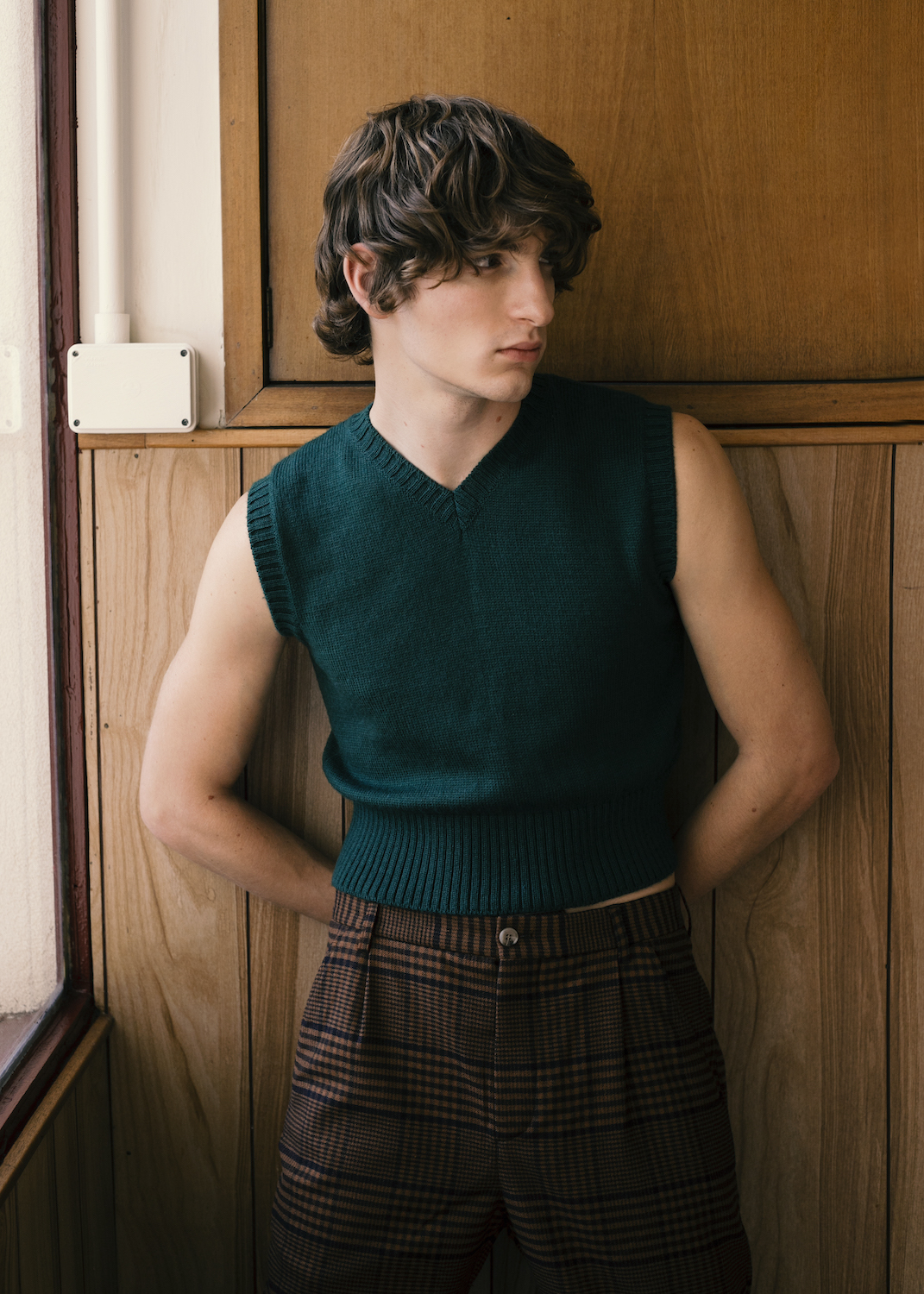 Жилет Mans, брюки Nanushka 