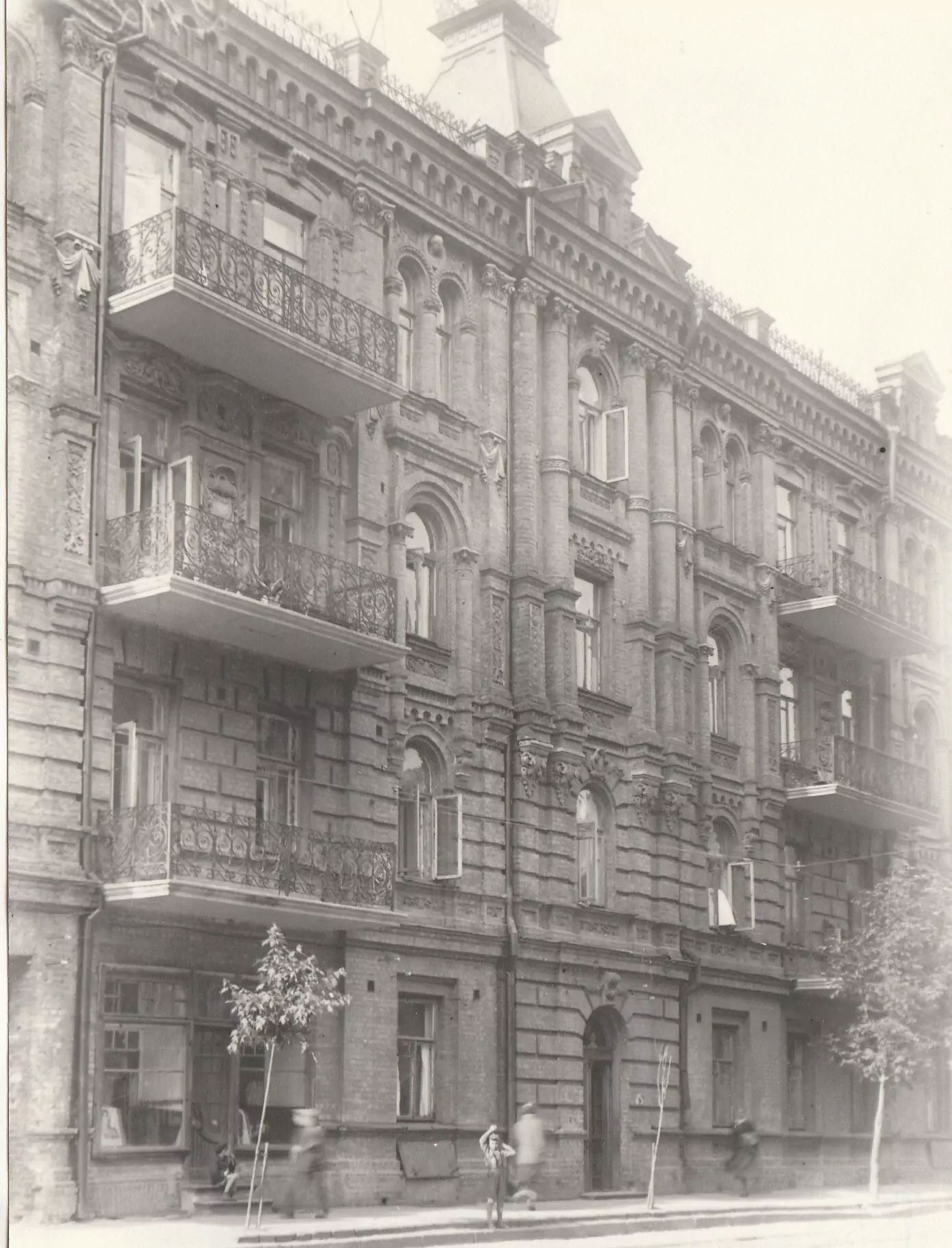 Прибутковий будинок на вулиці Великій Житомирській, 38