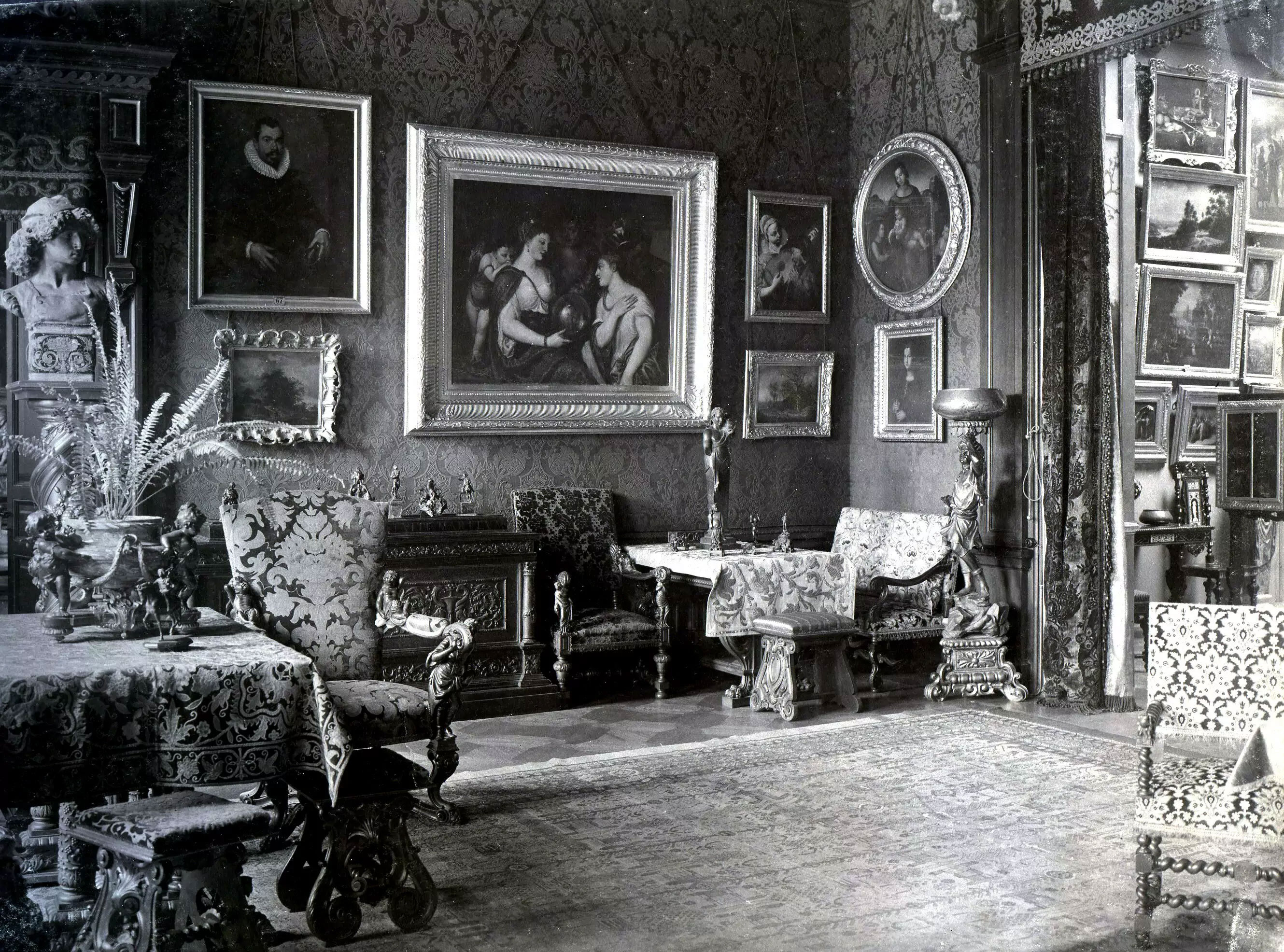 Червона вітальна дому Ханенків